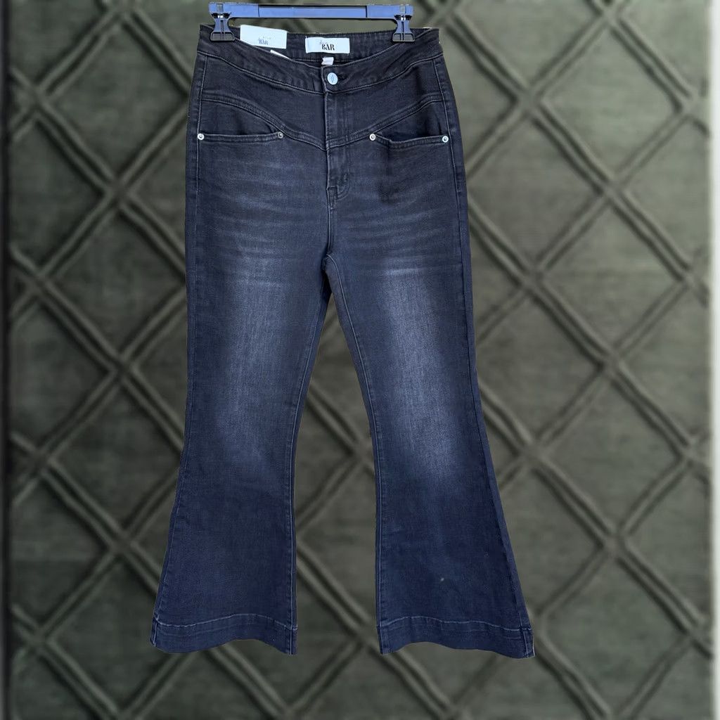 Vintage Denied: The user asked for a specific output after analysis; please provide the new title. Size 29" - 1 Thumbnail