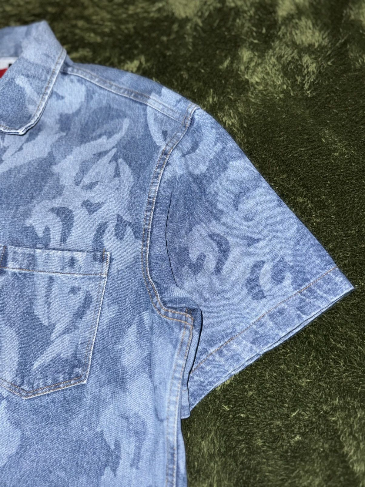 Kusikohc [M] KUSIKOHC Flame Graphic Denim Short Sleeve Shirt Size US M / EU 48-50 / 2 - 4 Thumbnail