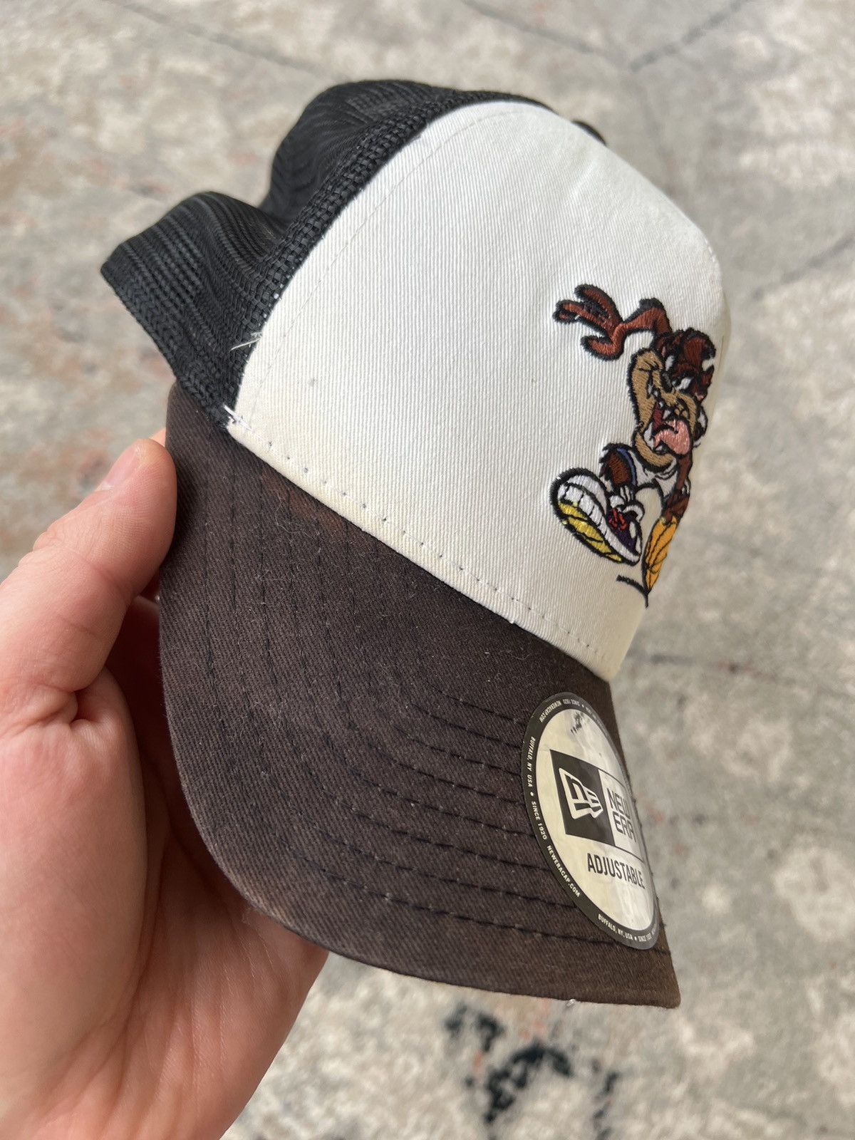Disney New Era Looney Tunes Cap Size ONE SIZE - 6 Thumbnail