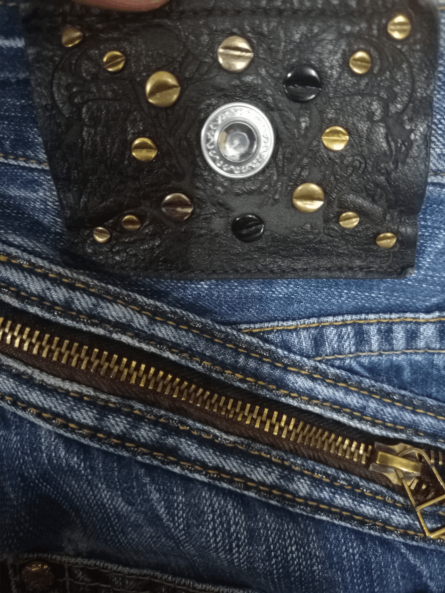 Japanese Brand Vintage Japanese Brand Blue Wash Studded Jeans Size US 31 - 10 Thumbnail