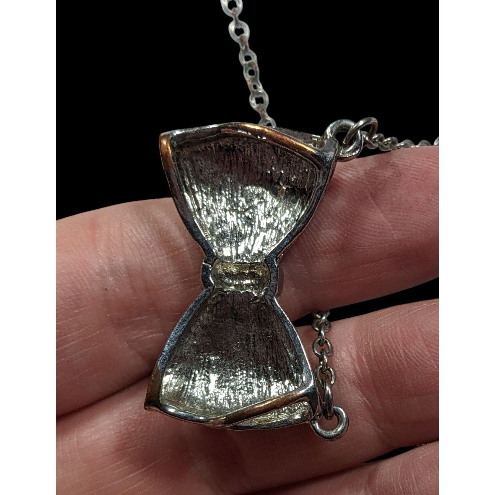 Other Coquette Glam Aurora Borealis Rhinestone Bow Necklace Size ONE SIZE - 4 Thumbnail
