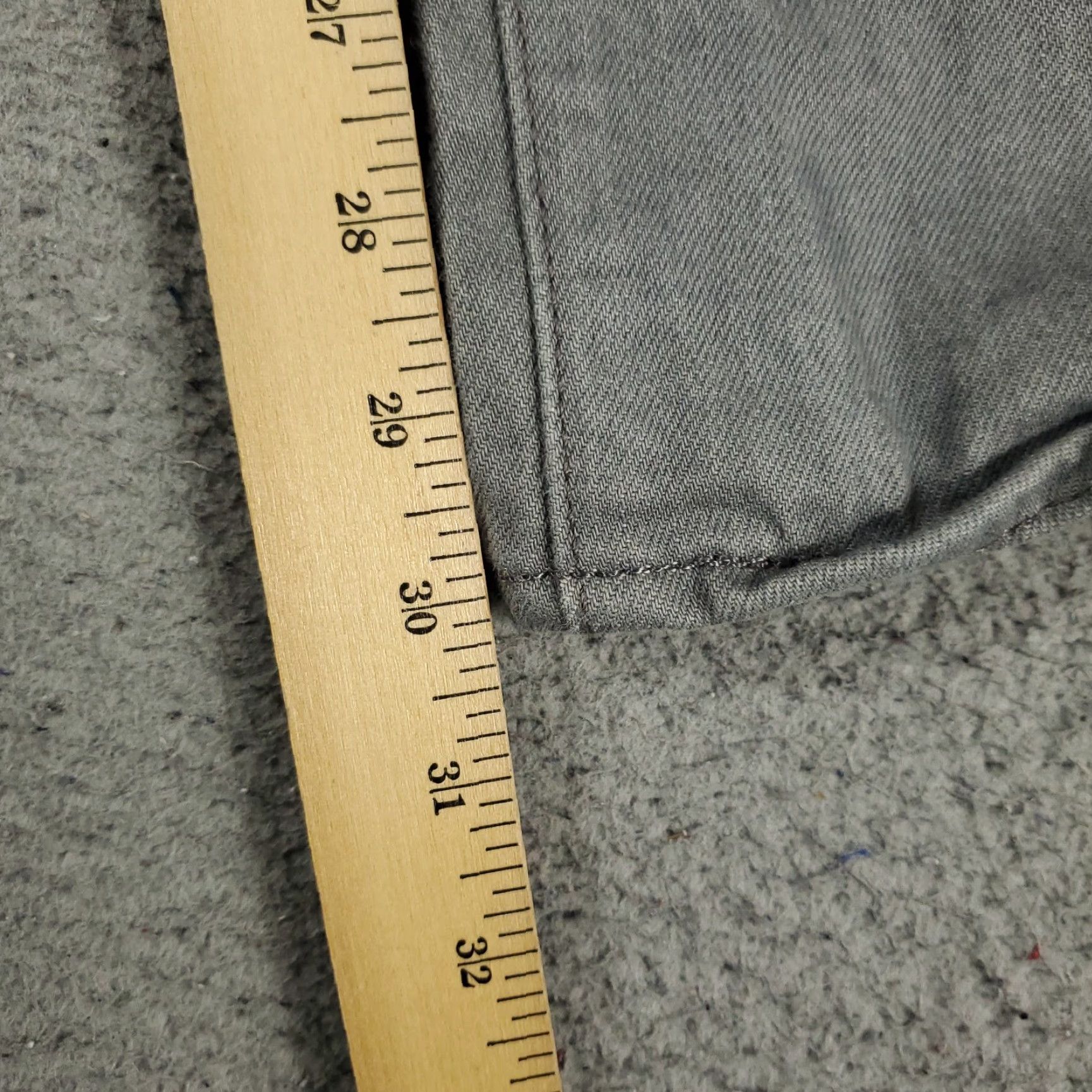 Levi's LEVI'S 501 Jeans - Jeans Mens 38x30 Gray Denim, Button Fly, Straight Leg, 5-Pocket, Regular Rise, Medium Wash, Classic American Mens Size US 38 / EU 54 - 5 Thumbnail