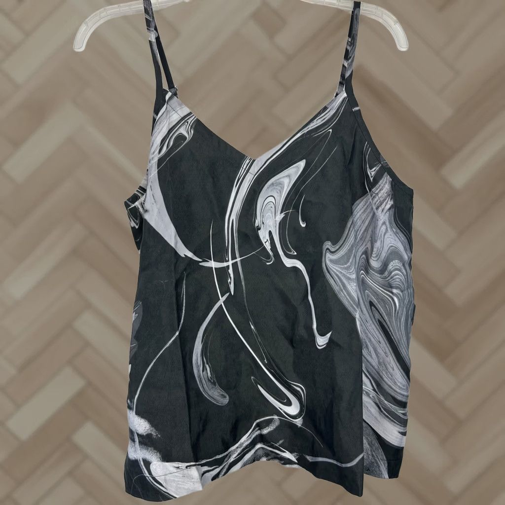 Athleta Athleta Camisole Tank Womens M Gray Marble Geometric Sleeveless V-Neck Spaghetti Strap Pullover New Size M / US 6-8 / IT 42-44 - 1 Thumbnail