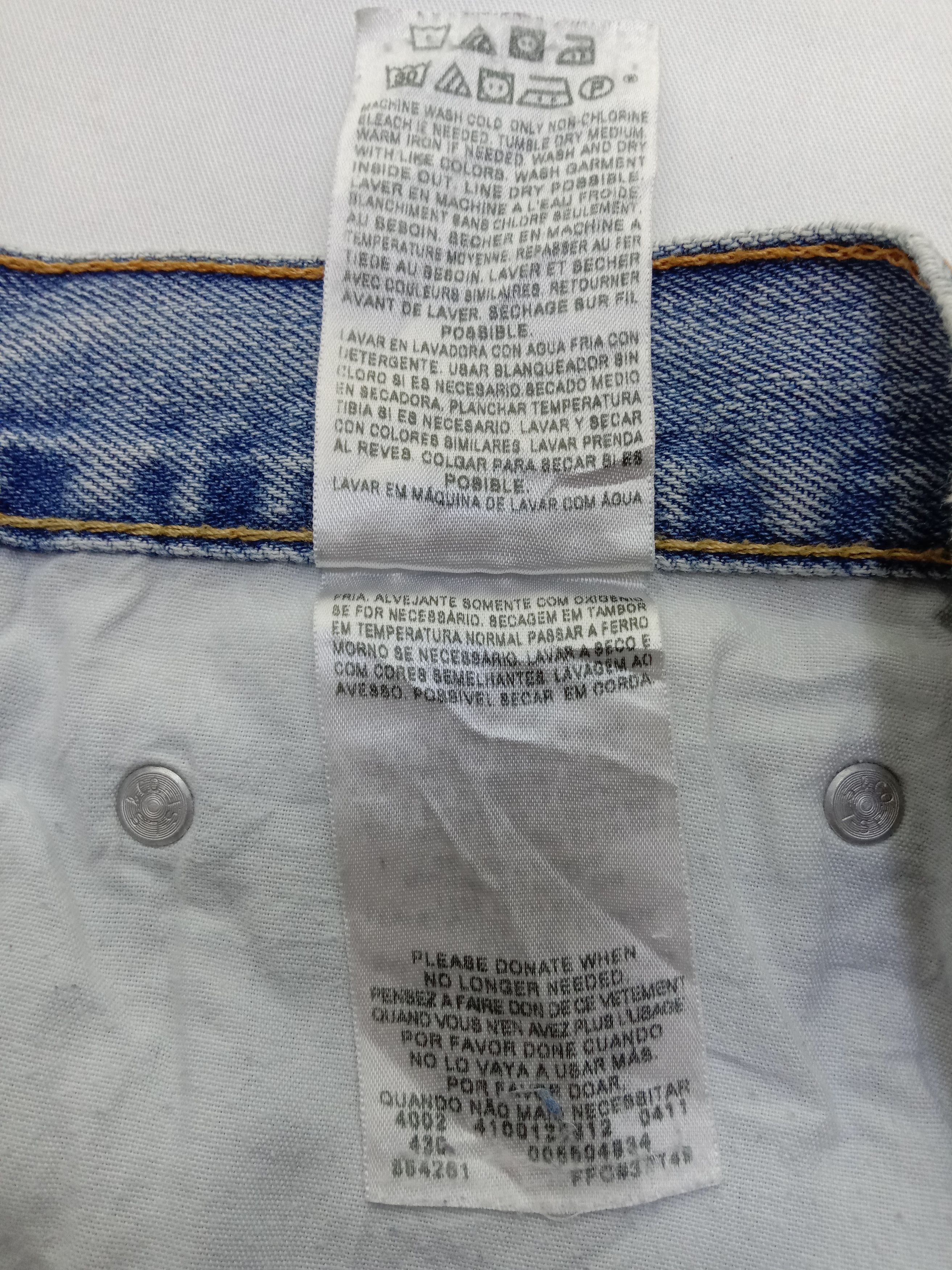 Levi's Vintage Levi's 550 Jeans Relaxed Fit Light Wash Denim Size US 33 - 13 Thumbnail