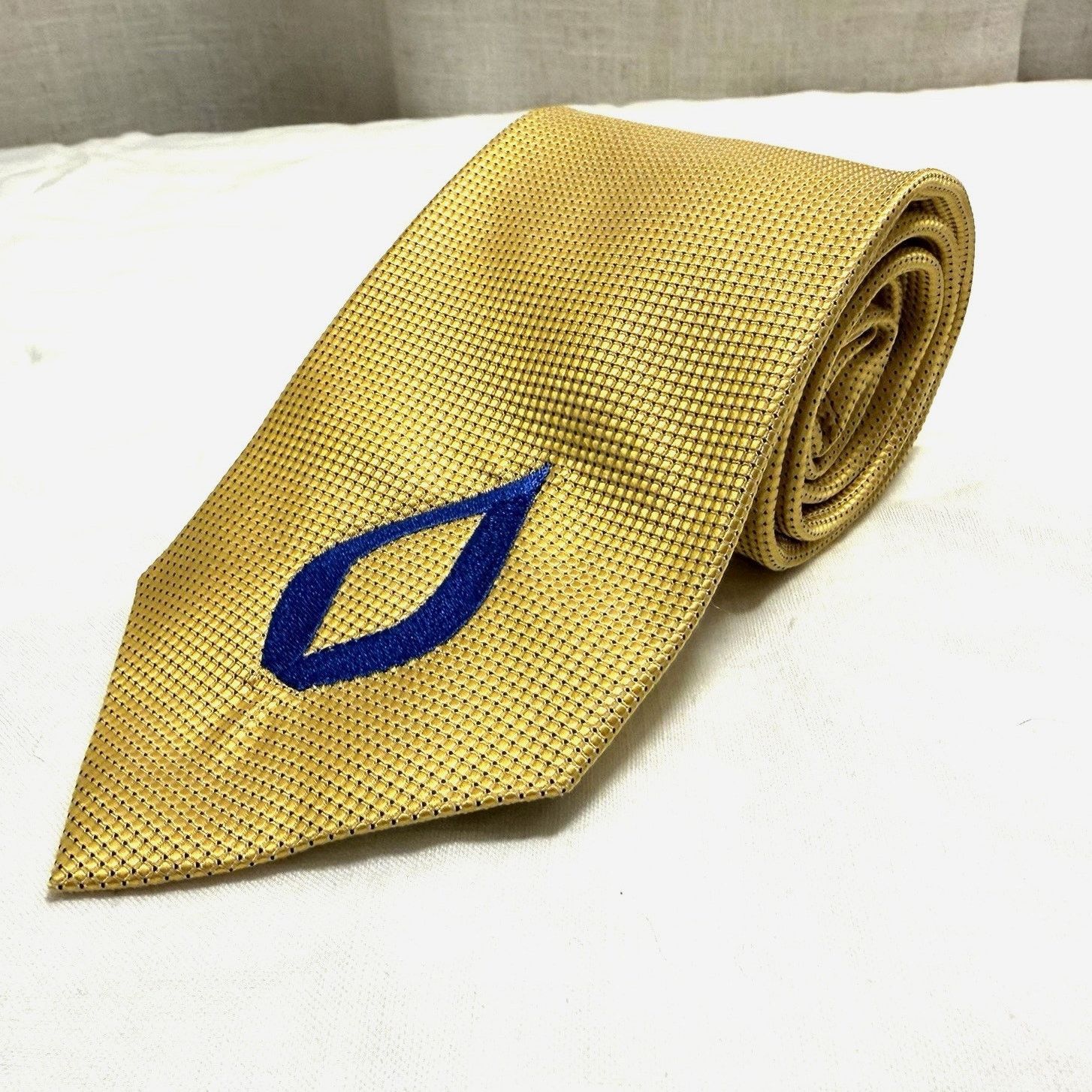 Piattelli Bruno Piattelli Roma Gold Silk Tie w/ Blue Flame Logo(2000s) Size ONE SIZE - 1 Thumbnail