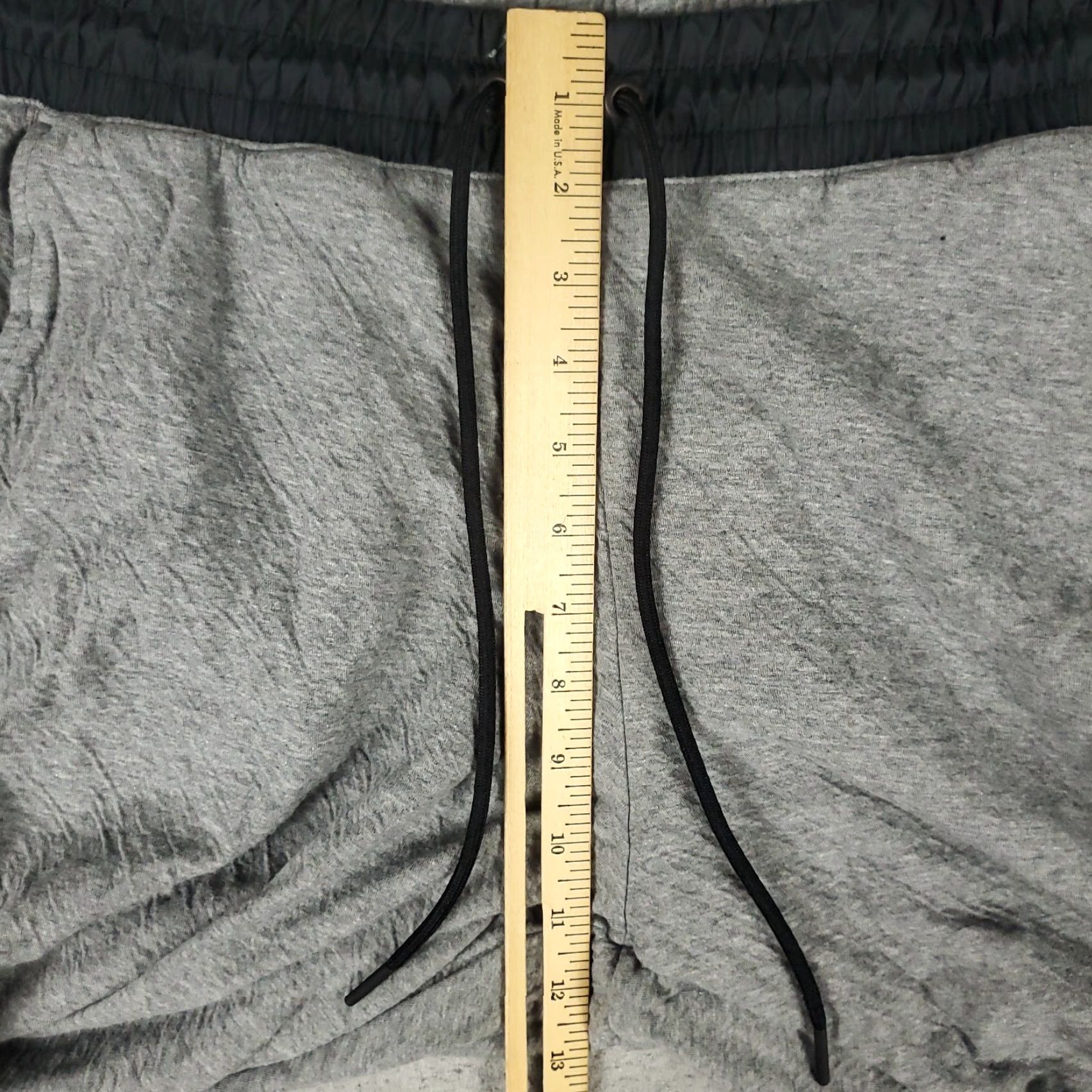 Nike Nike Pants Mens Large Gray Lace Tie Track Sweatpants Joggers Athletic Knit Pockets Elastic Waist Regular Size Type: Regular Size US 33 - 4 Thumbnail