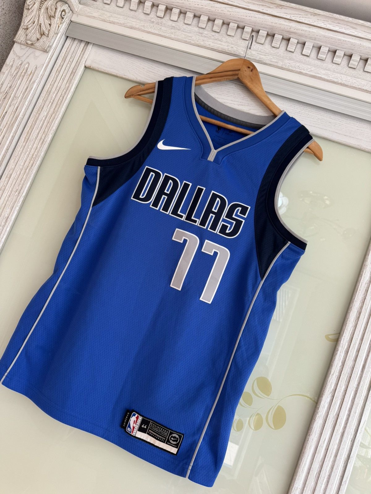 NBA Dallas Mavericks #77 Luka Doncic NBA Basketball Jersey Kit Size US M / EU 48-50 / 2 - 3 Thumbnail