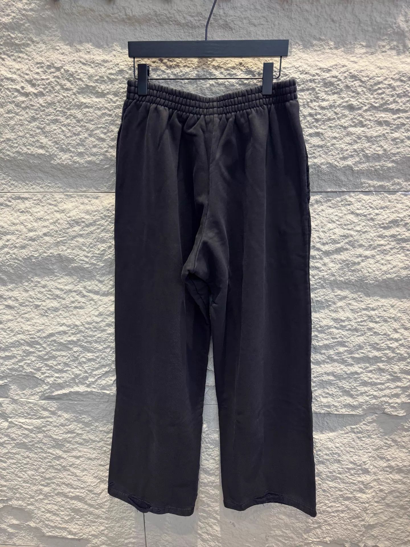 Balenciaga Balenciaga 24SS Baggy Distressed Black Sweatpants S Size 26" / US 2 / IT 38 - 4 Thumbnail