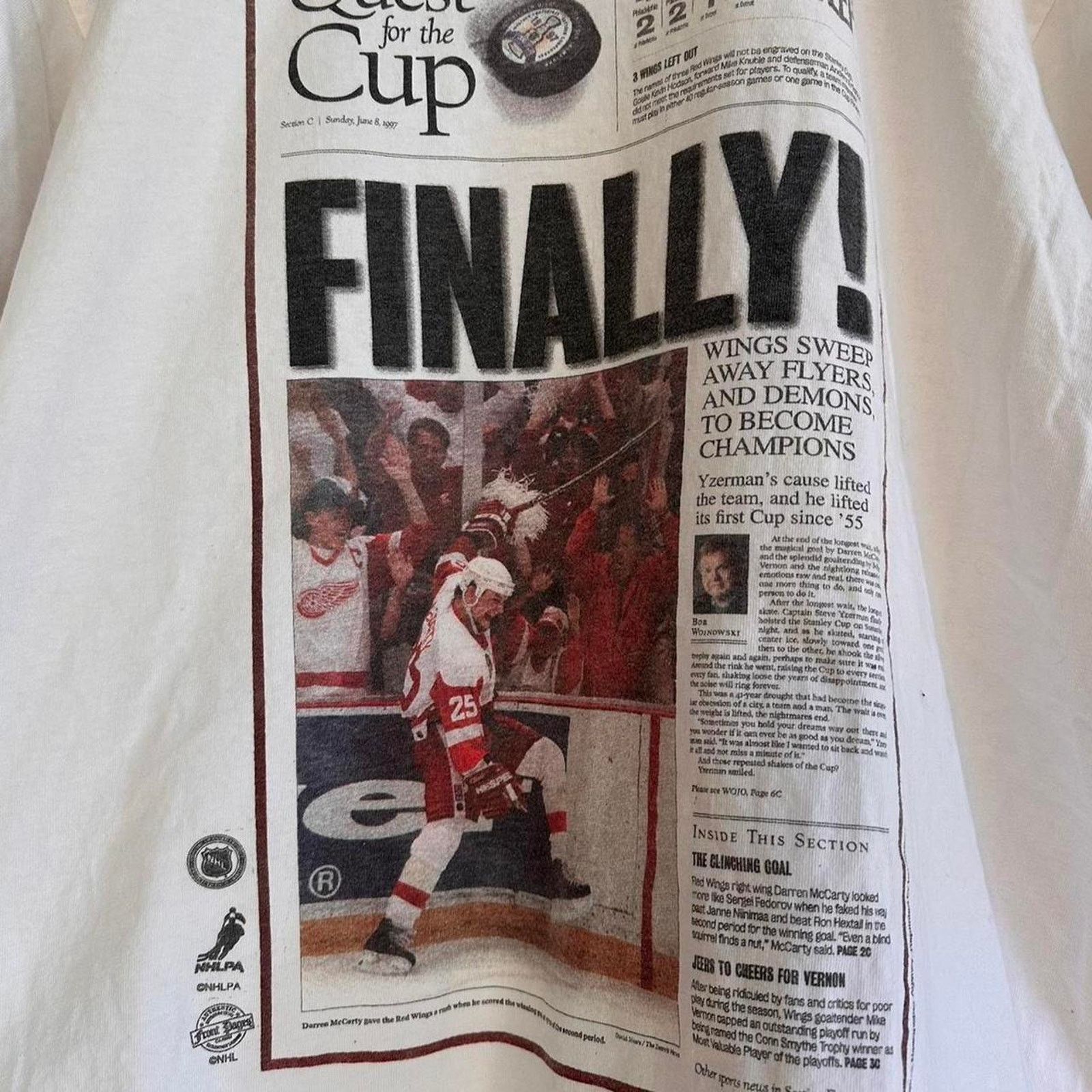Gildan × NHL × Vintage Vintage 1997 Detroit Red Wings Shirt Size US XL / EU 56 / 4 - 3 Thumbnail