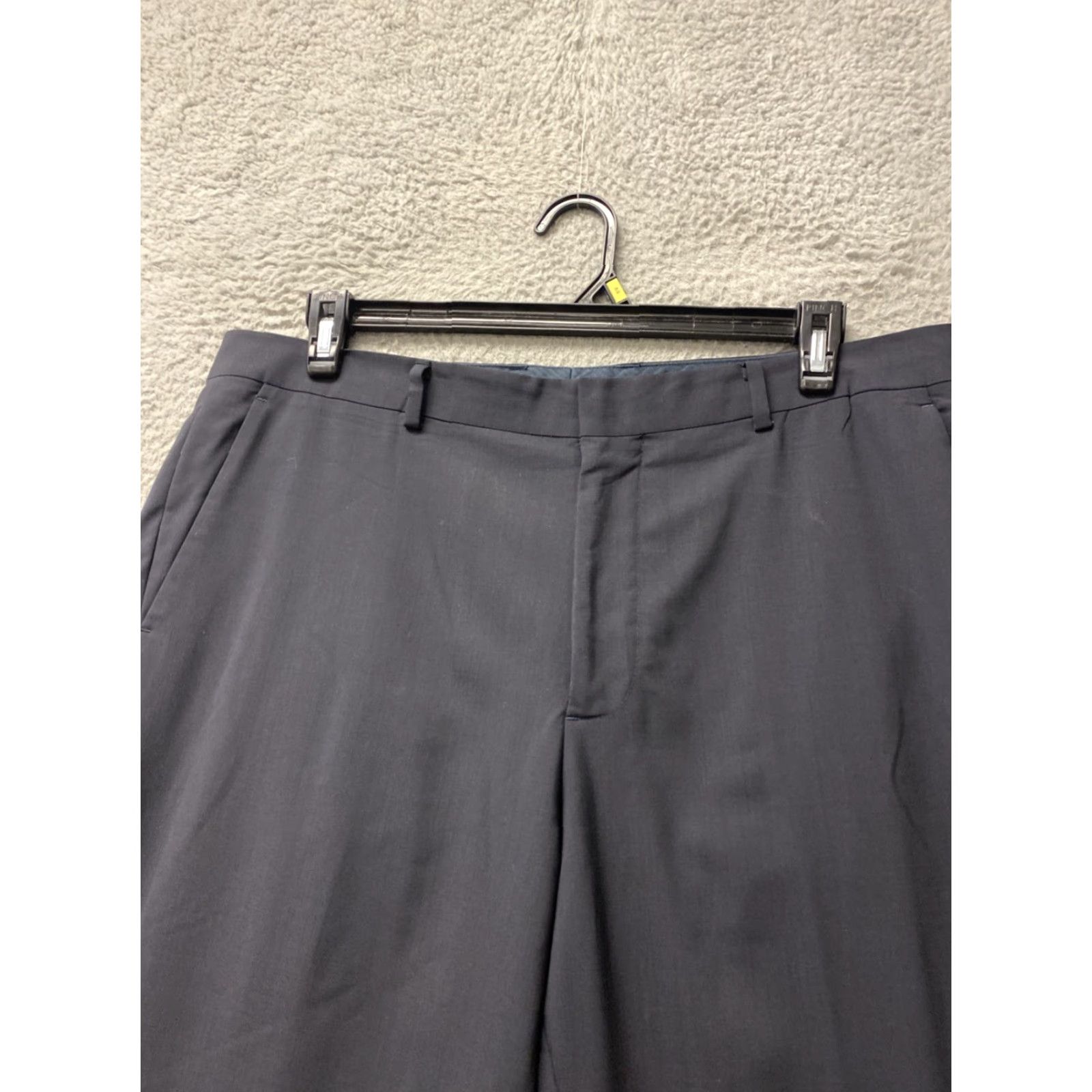 Bonobos Bonobos Dress Pants Men 38x32 Dark Navy Wool /0221 Dress Pants Bonobos Mens 38x32 Straight Front Flat Pockets Wool Formal Casual Business Season All Size US 38 / EU 54 - 2 Thumbnail