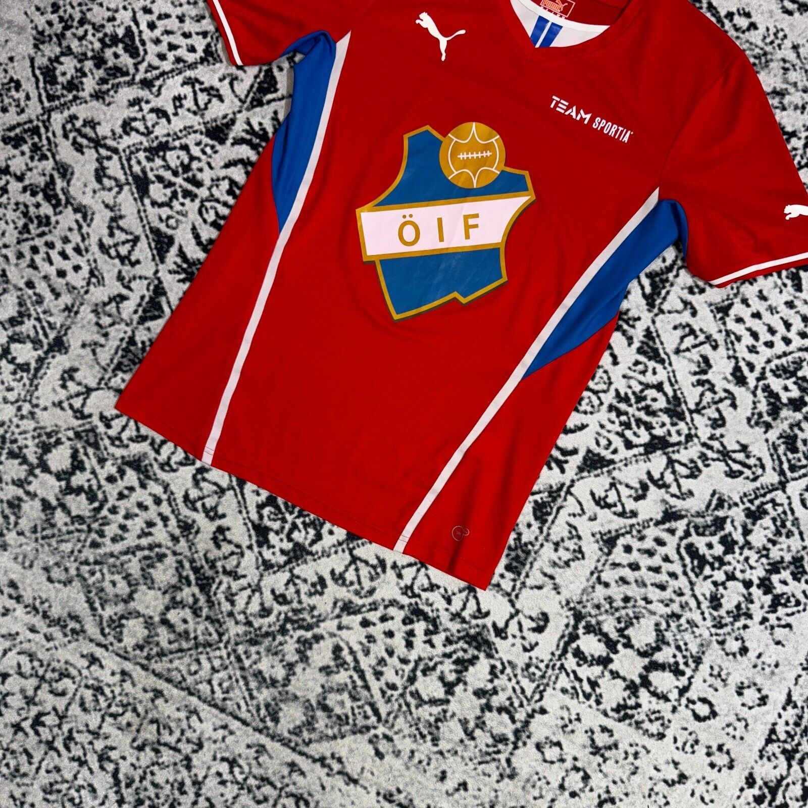 Puma × Vintage Puma Unisex Red Polyester Jersey T-Shirt Size M Regular Fit Size US M / EU 48-50 / 2 - 2 Thumbnail