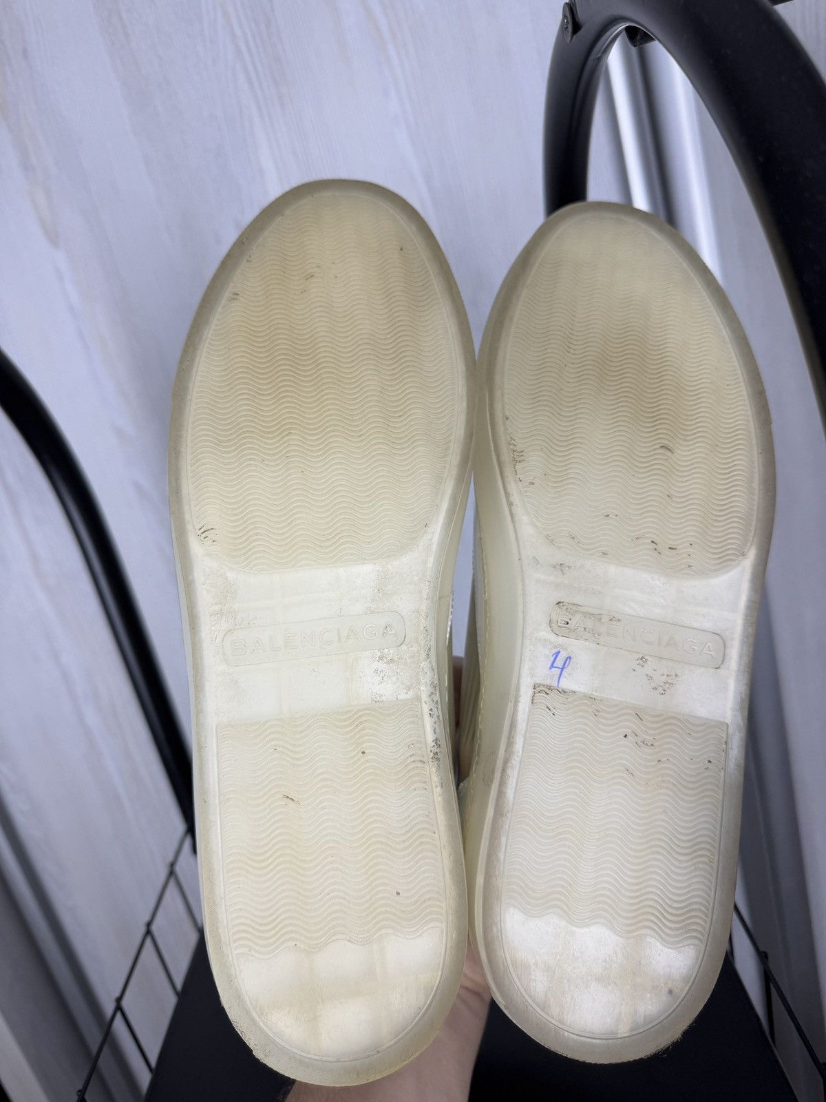 Balenciaga MENS BALENCIAGA WHITE LEATHER LACE-UP SNEAKERS EU 42 341772 Size US 9 / EU 42 - 14 Thumbnail