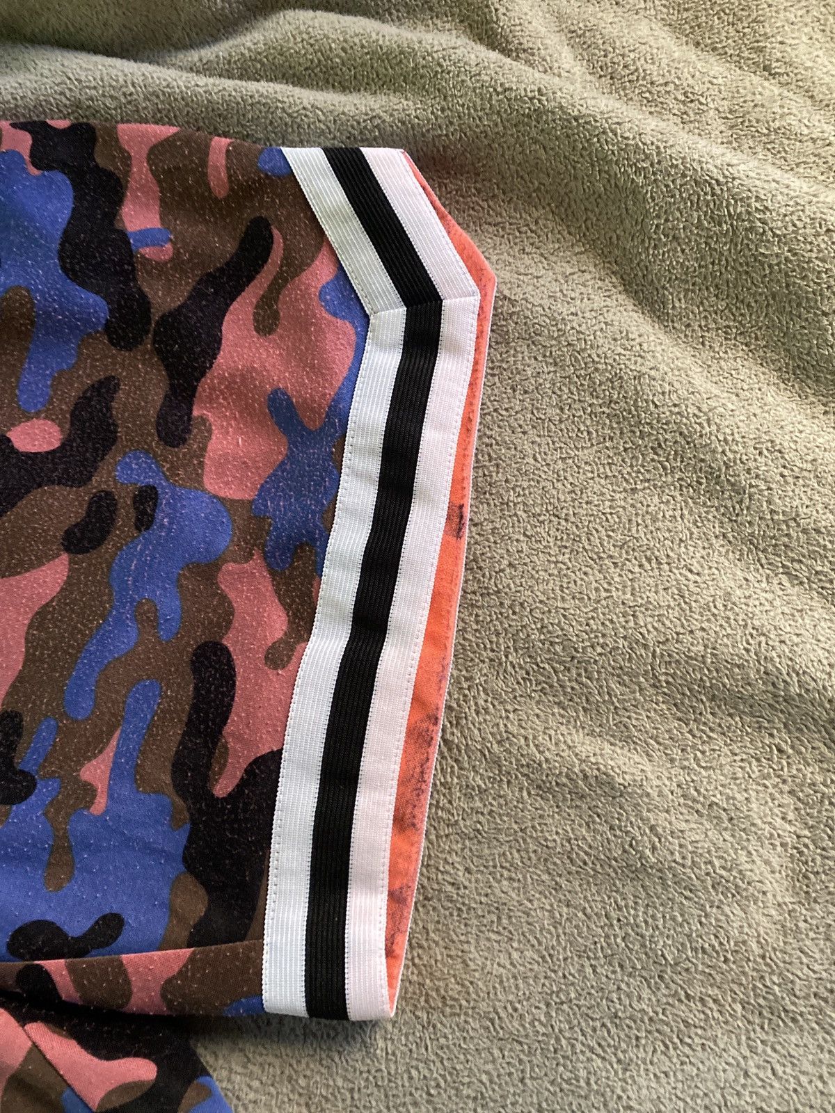 Awful Lot of Cough Syrup ALOCS Pink/Purple Camo Shorts! OG DESIGN! Size US 36 / EU 52 - 6 Thumbnail