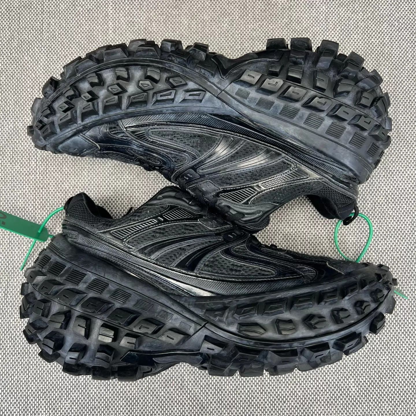 Balenciaga Balenciaga Tire Black Sneakers 43 Size US 10 / EU 43 - 3 Thumbnail
