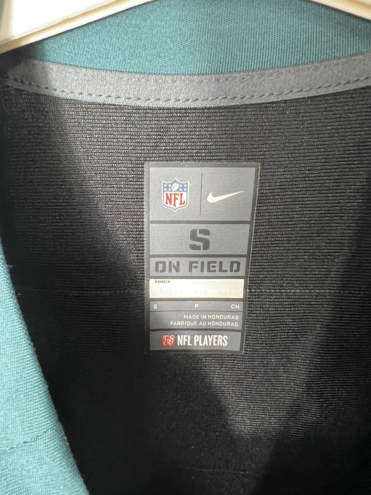 Nike Vintage Nike Philadelphia Eagles Carson Wentz #11 NFL Jersey Size US S / EU 44-46 / 1 - 6 Thumbnail