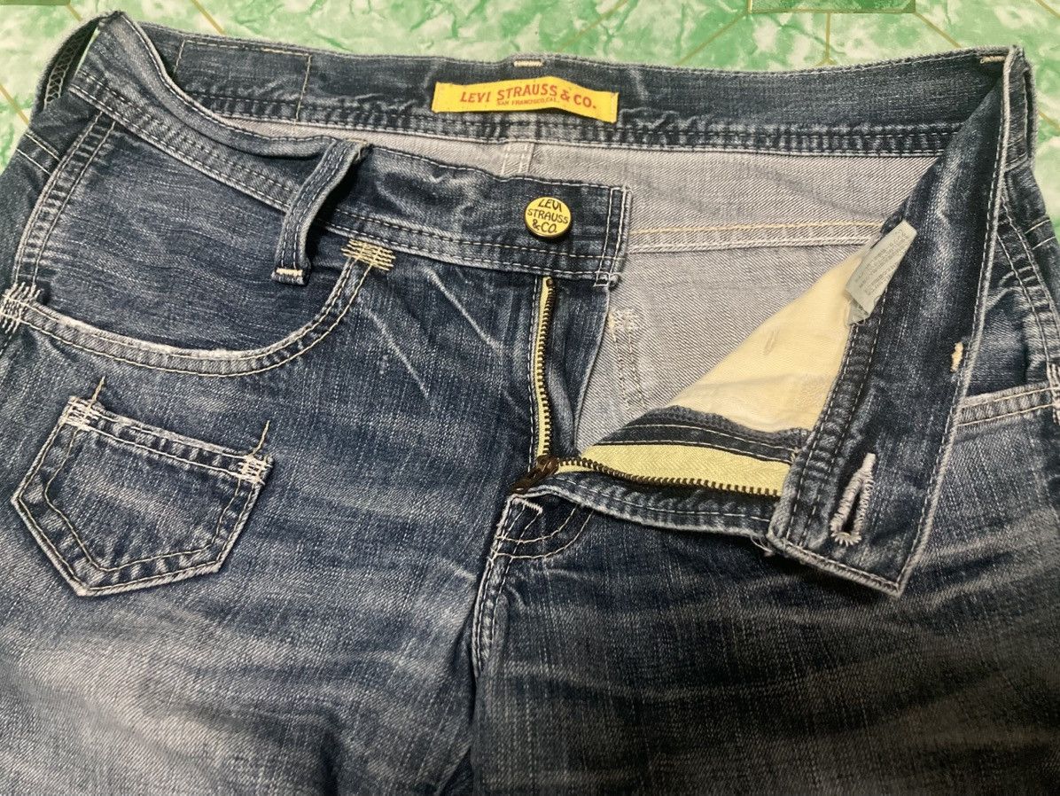 Levi's Vintage Clothing Levi’s Boot Cut Size US 30 / EU 46 - 7 Thumbnail