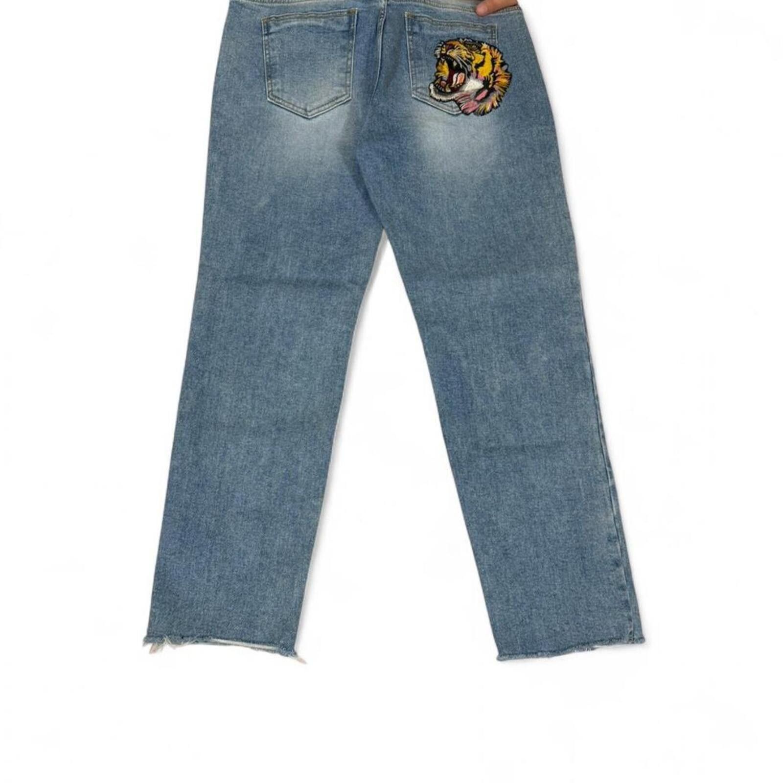 True Religion Blue denim jeans with tiger embroidery Size US 32 / EU 48 - 2 Thumbnail