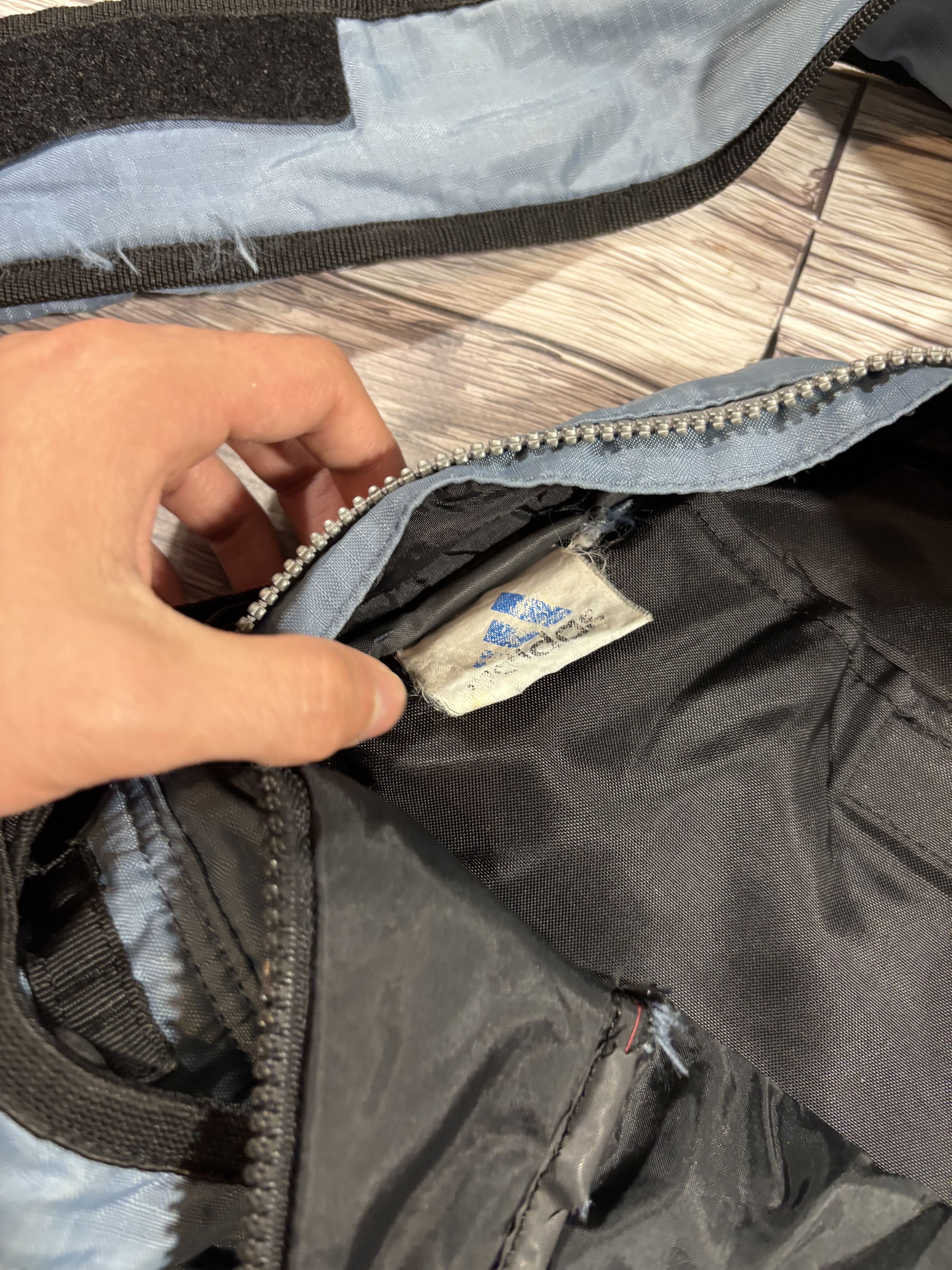 Adidas VINTAGE CRAZY STREETWEAR USA CROSSBODY SLINGBAG BAG ADIDAS Size ONE SIZE - 9 Thumbnail