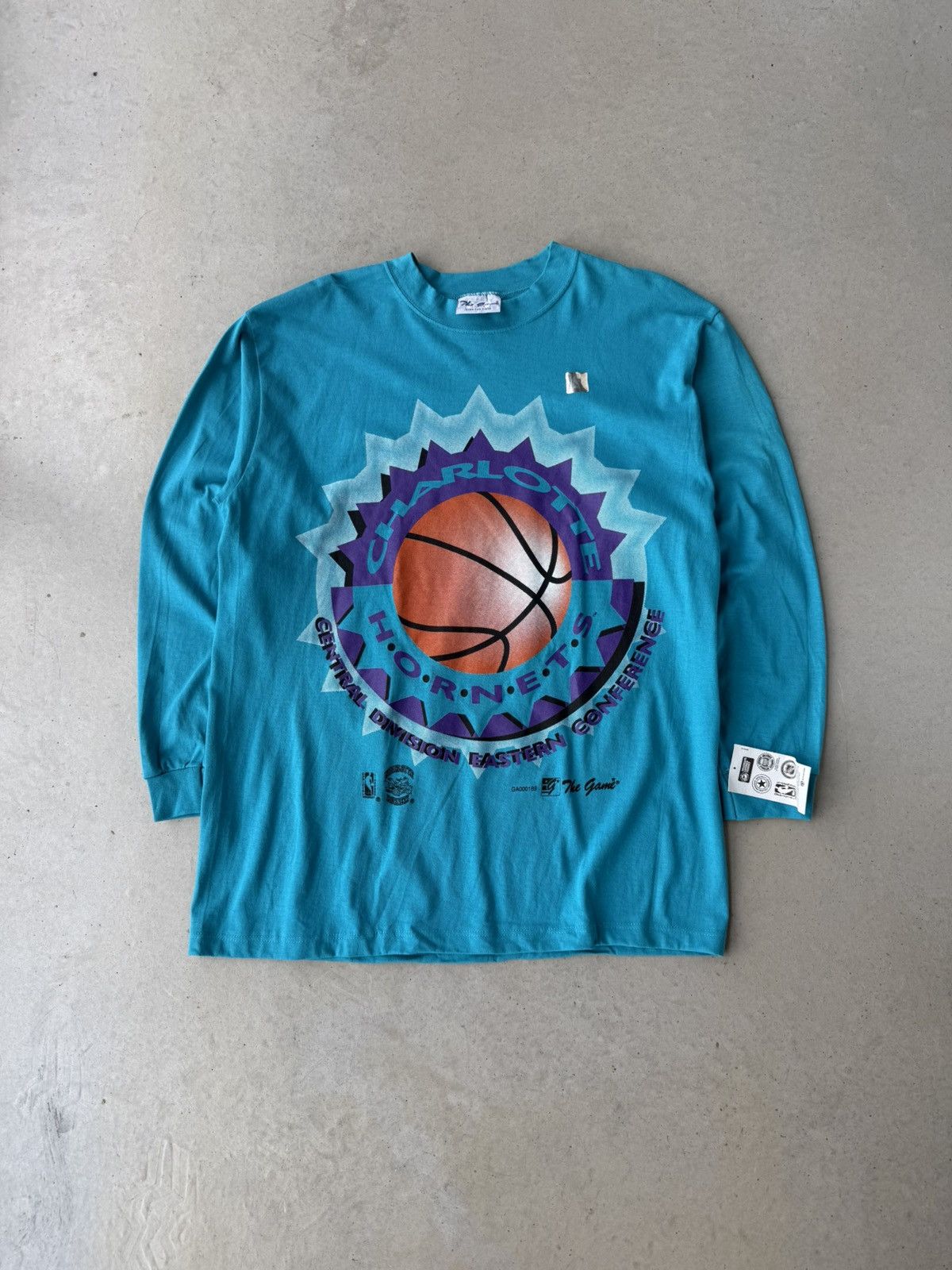 Vintage Vintage 90s Charlotte Hornets The Game Long Sleeve T-Shirt Size US L / EU 52-54 / 3 - 1 Thumbnail