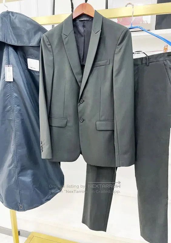 Prada Prada Black Wool Short Jacket for Men. Size US L / EU 52-54 / 3 - 1 Thumbnail