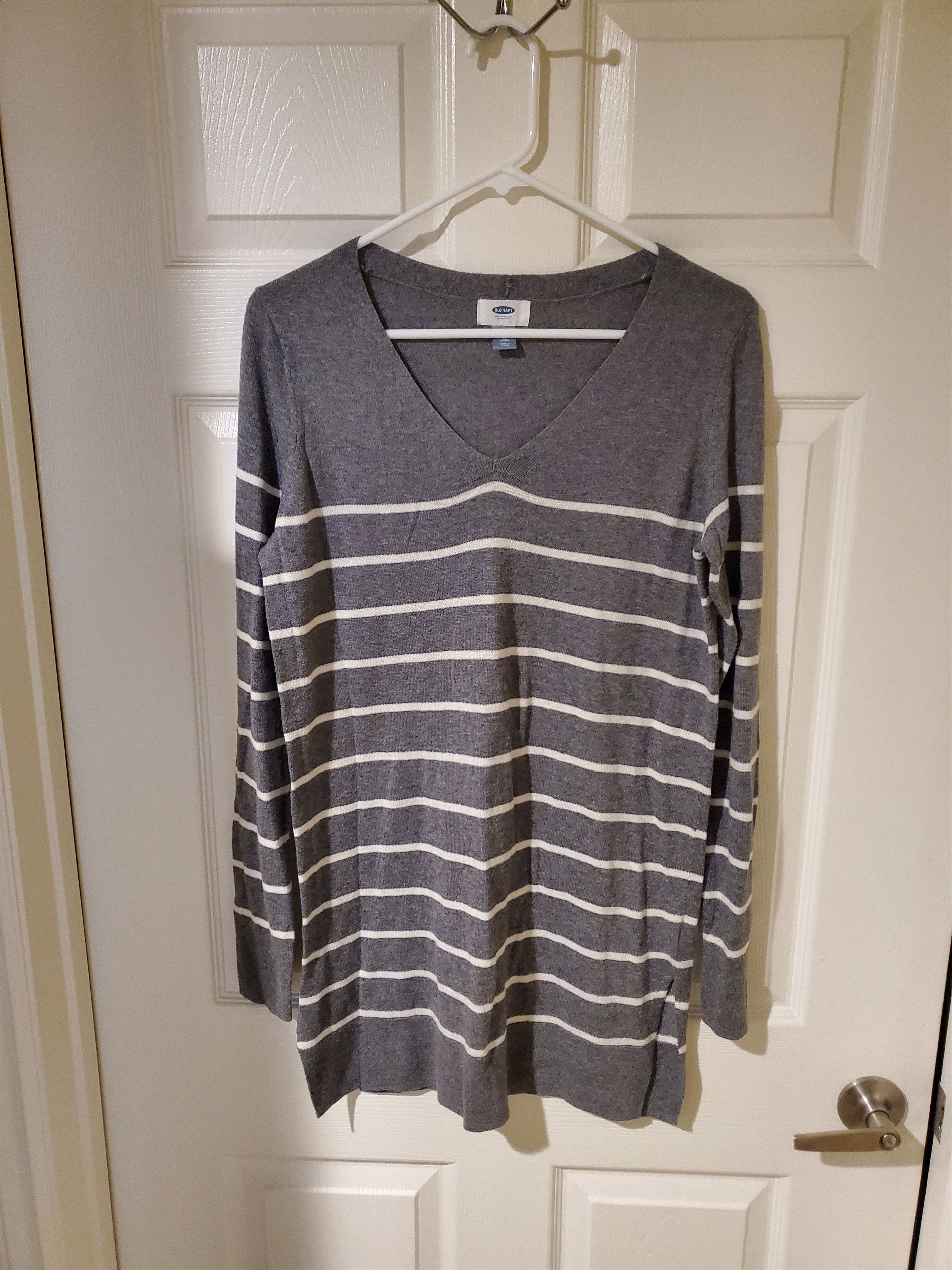Old Navy Old Navy Gray + White Striped Long Sweater (size small tall) Size S / US 4 / IT 40 - 1 Thumbnail