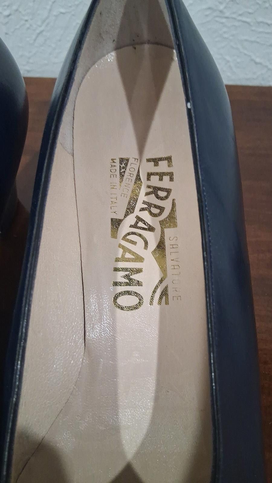 Salvatore Ferragamo Salvatore Ferragamo Vintage Navy Pumps Size 8 B Size US 8 / IT 38 - 3 Thumbnail