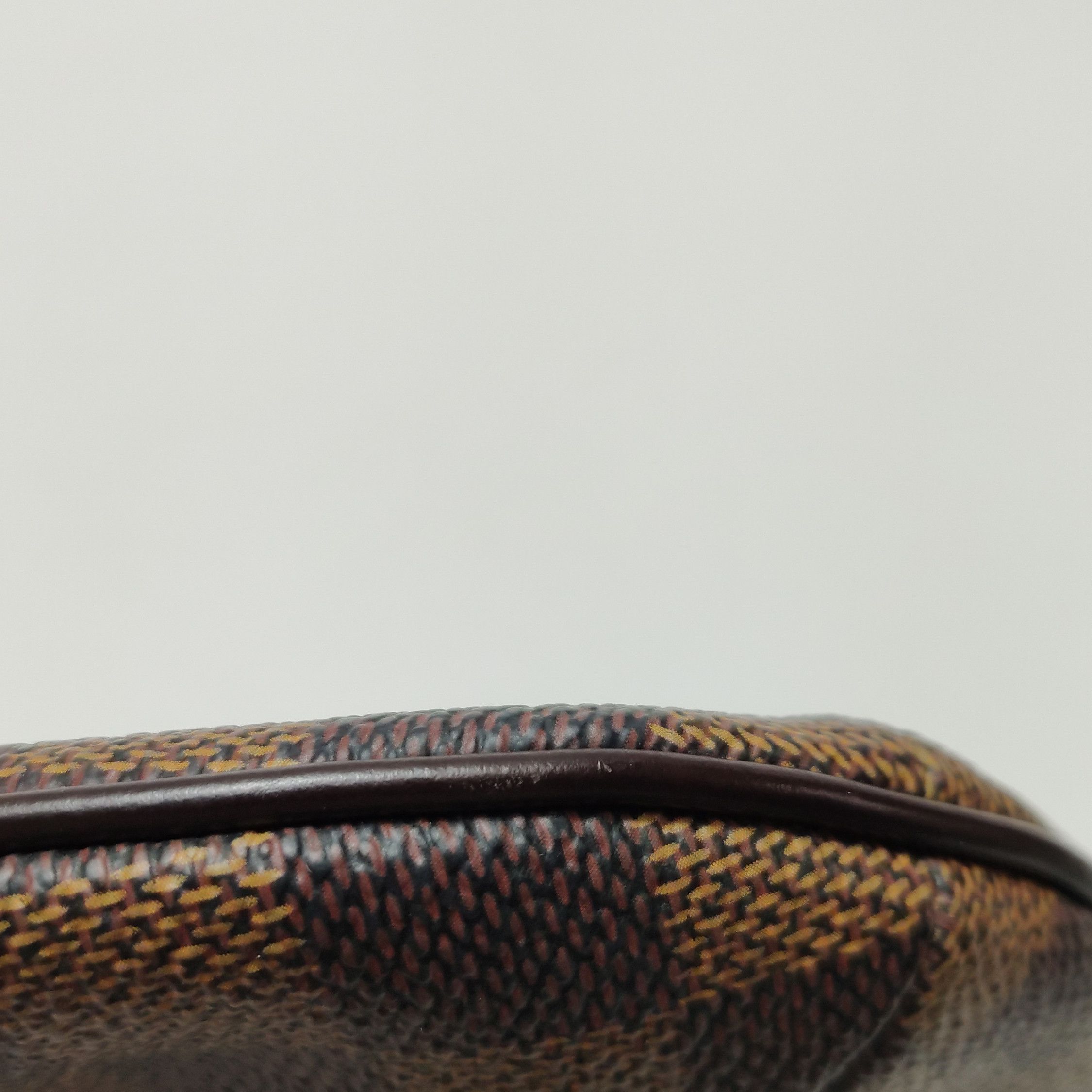 Louis Vuitton Louis Vuitton (LV) Manosque leather checkerboard handbag -y Size ONE SIZE - 9 Thumbnail