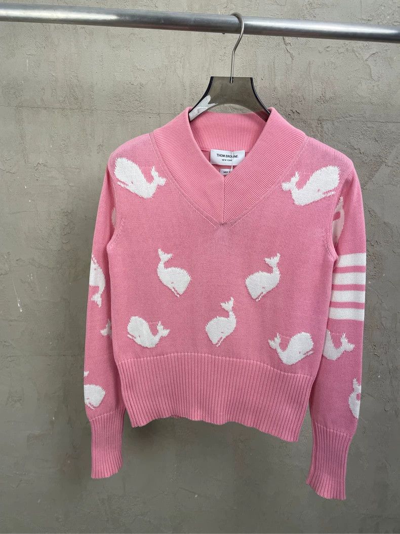 Thom browne Rose pink full-print whale V-neck knitted sweat
