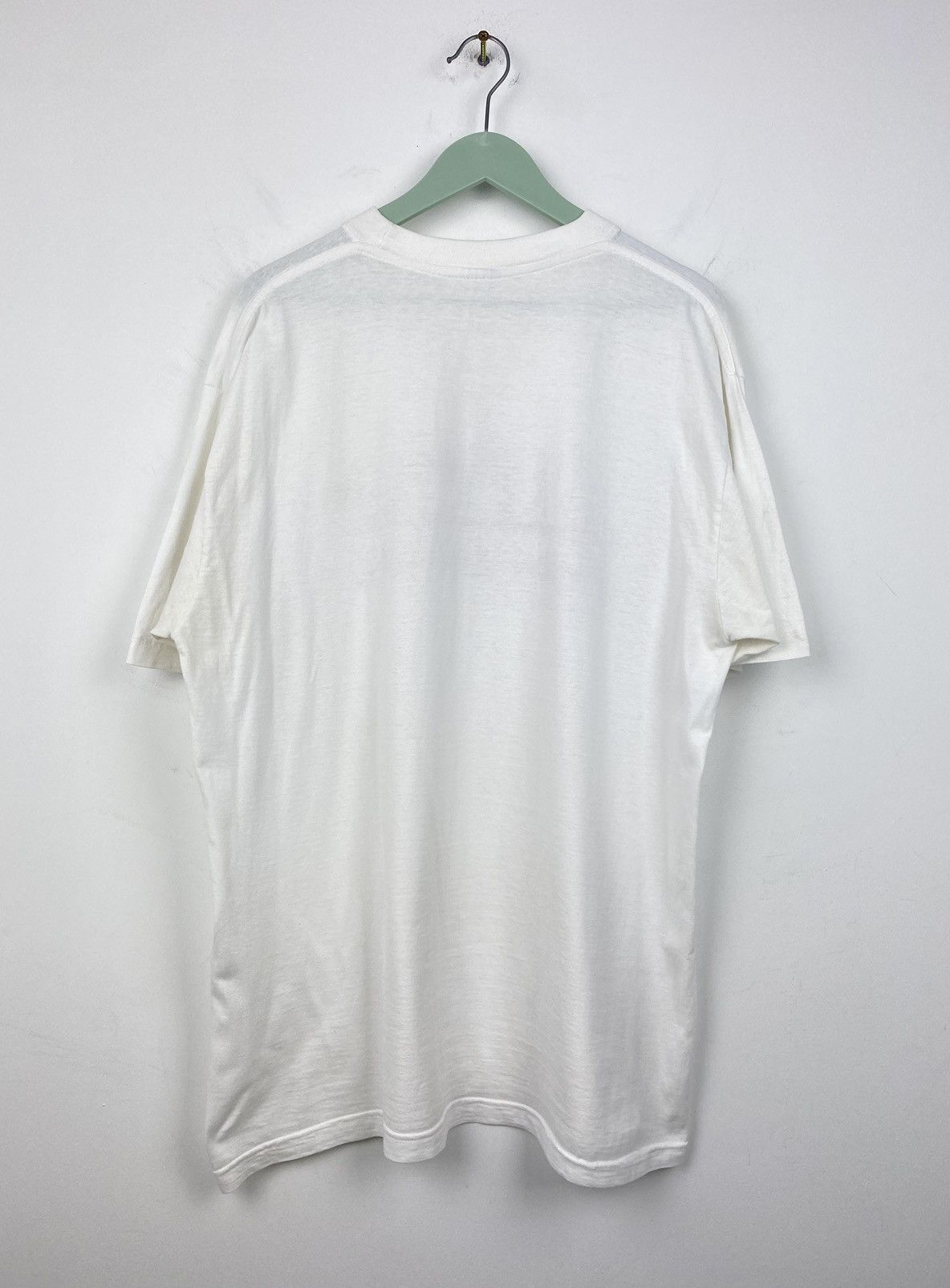 Vintage Vintage Friends 1999 T Shirt Tee Charmed Y2K Warner Bros Size US XL / EU 56 / 4 - 9 Thumbnail