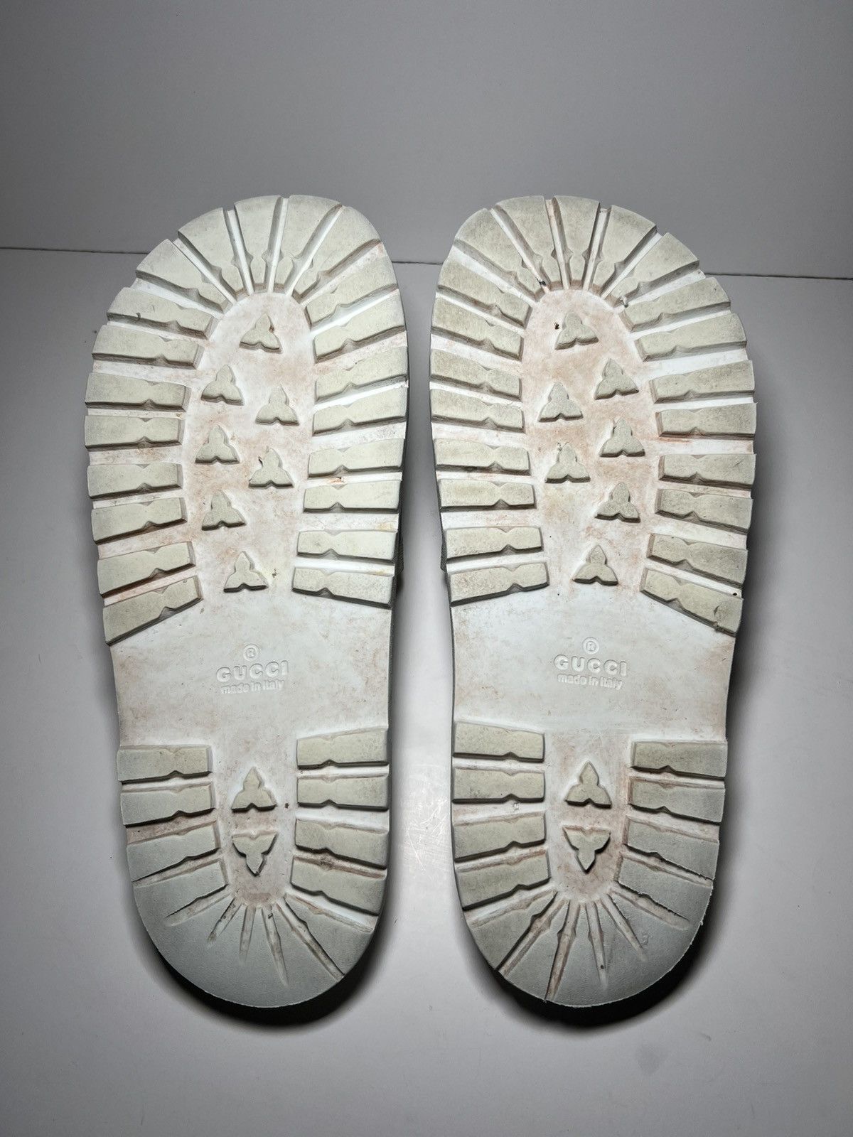 Gucci White Gucci Web slides Designer Pool slides Size US 7 / EU 40 - 8 Thumbnail