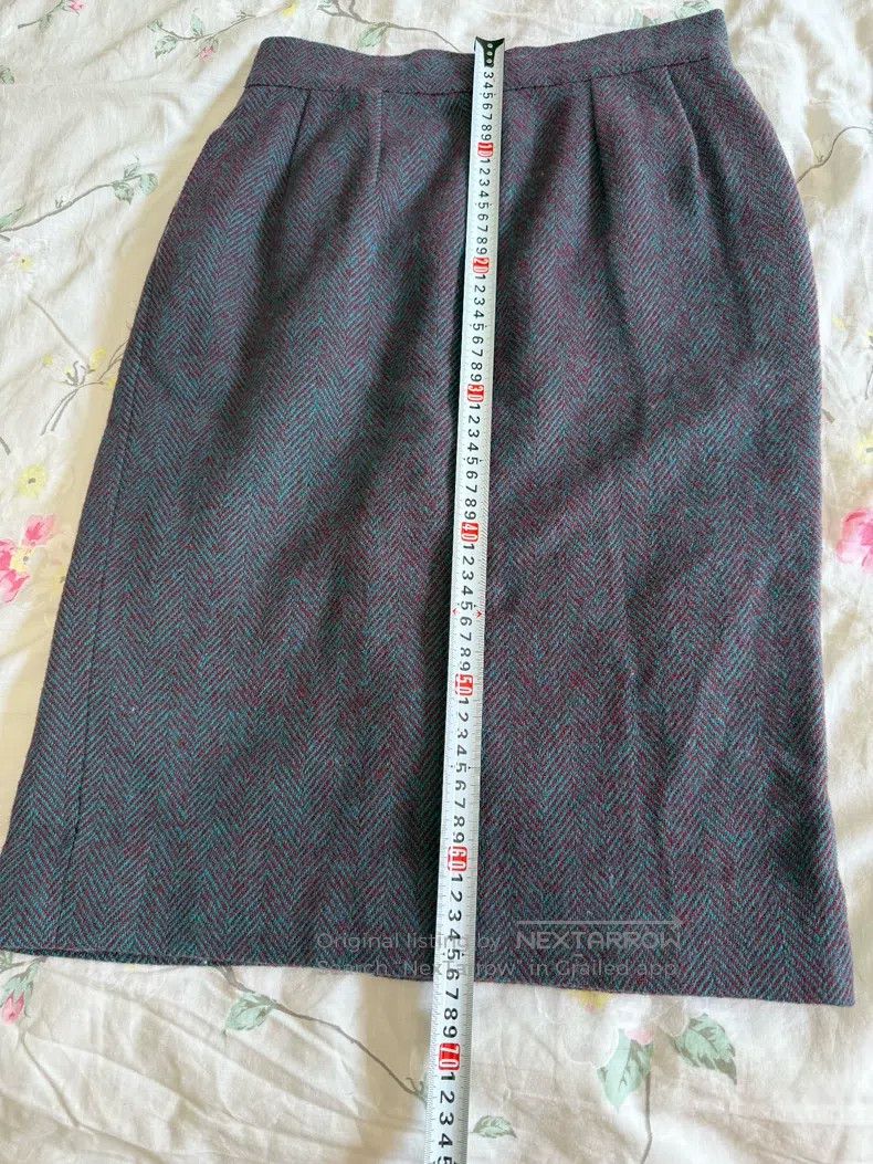 Hermes Hermes Wool half-skirt, purple-red herringbone fabric, inn Size 28" / US 6 / IT 42 - 9 Thumbnail
