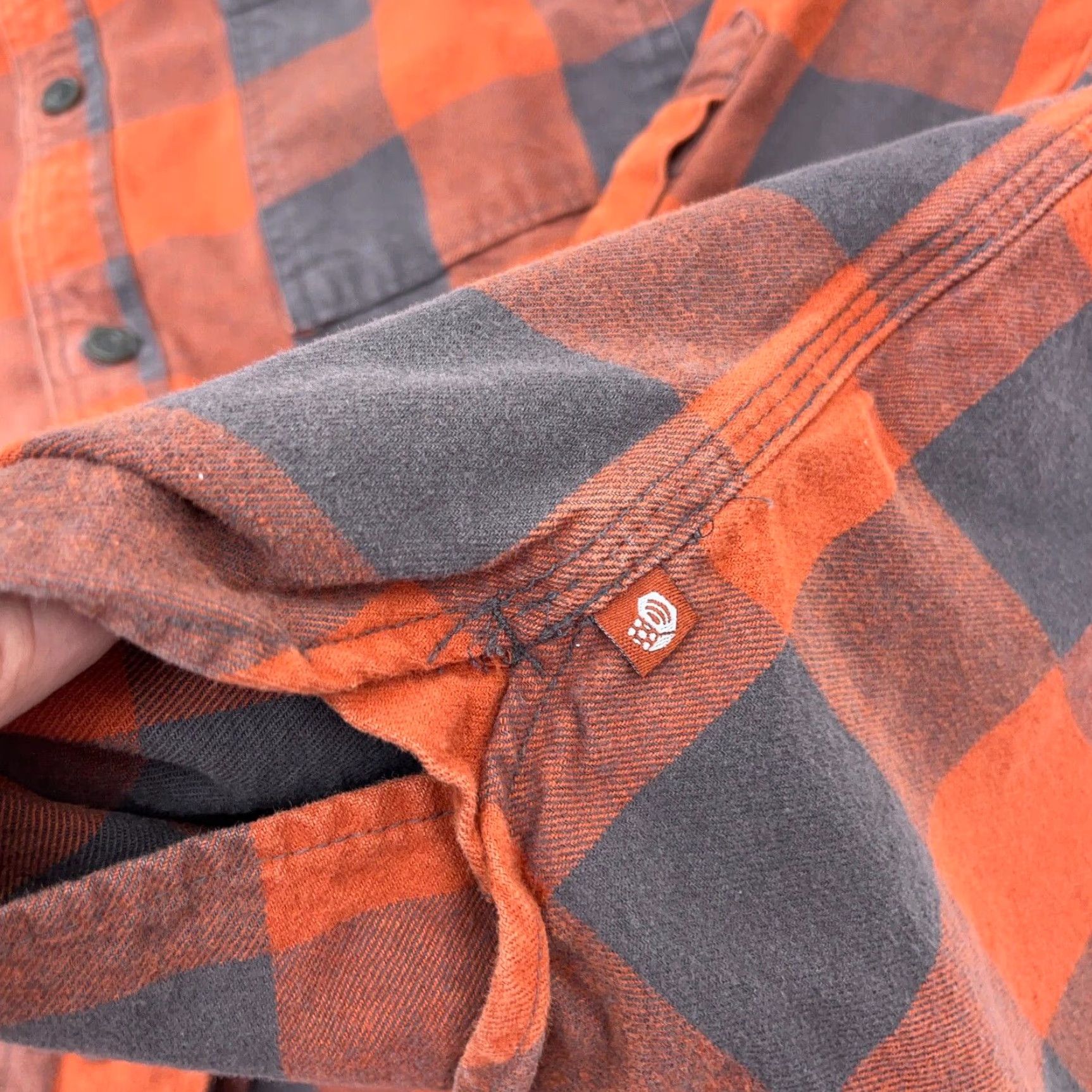 Mountain Hardwear VINTAGE Mountain Hardwear Shirt Men XL Orange Gray Buffalo Plaid Button Up Twill Denim Size US XL / EU 56 / 4 - 5 Thumbnail