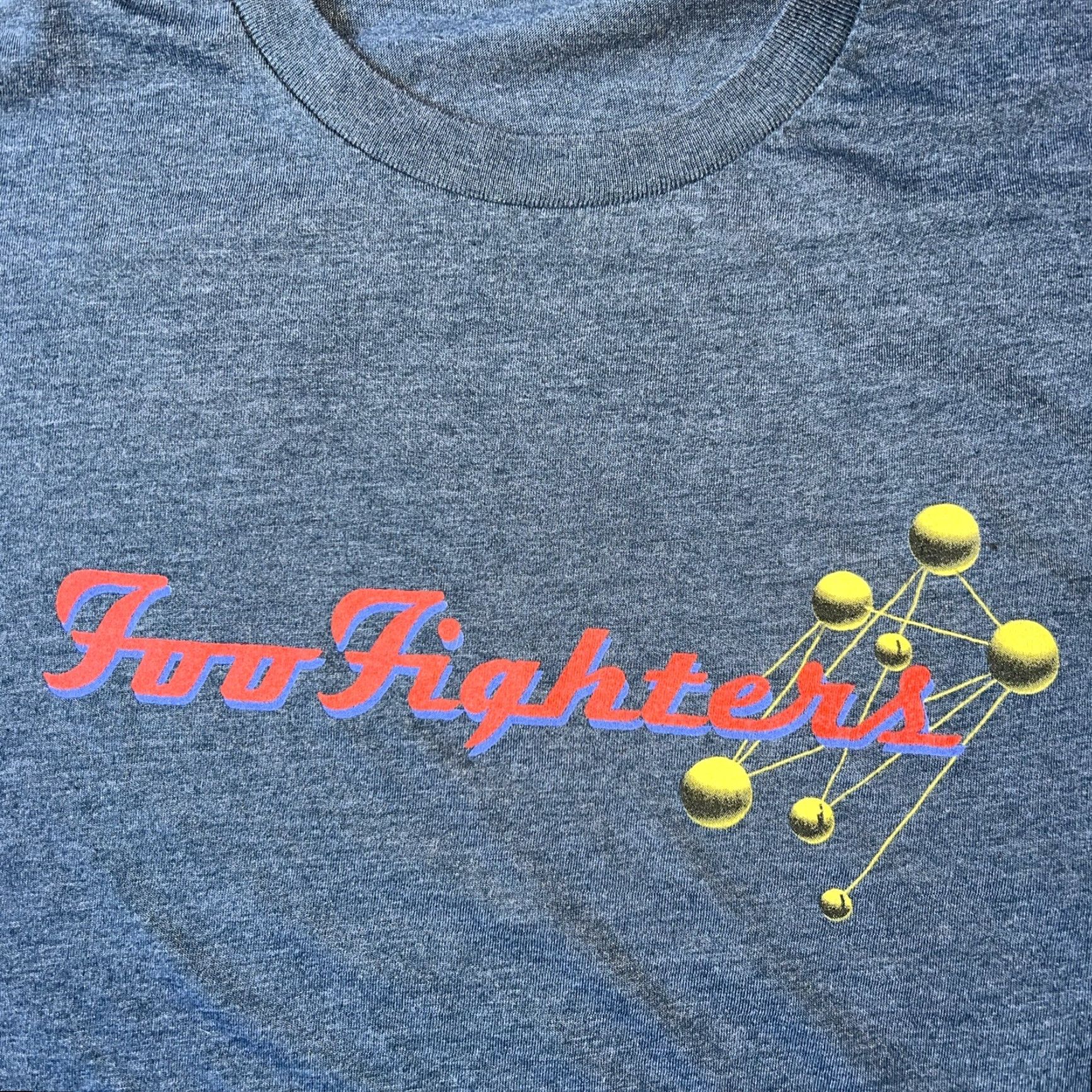 Vintage VINTAGE Foo Fighters The Colour And The Shape Shirt XL Gray 90s Band Graphic Print Unisex Adults Regular Short Sleeve Mus… Size US XL / EU 56 / 4 - 2 Thumbnail