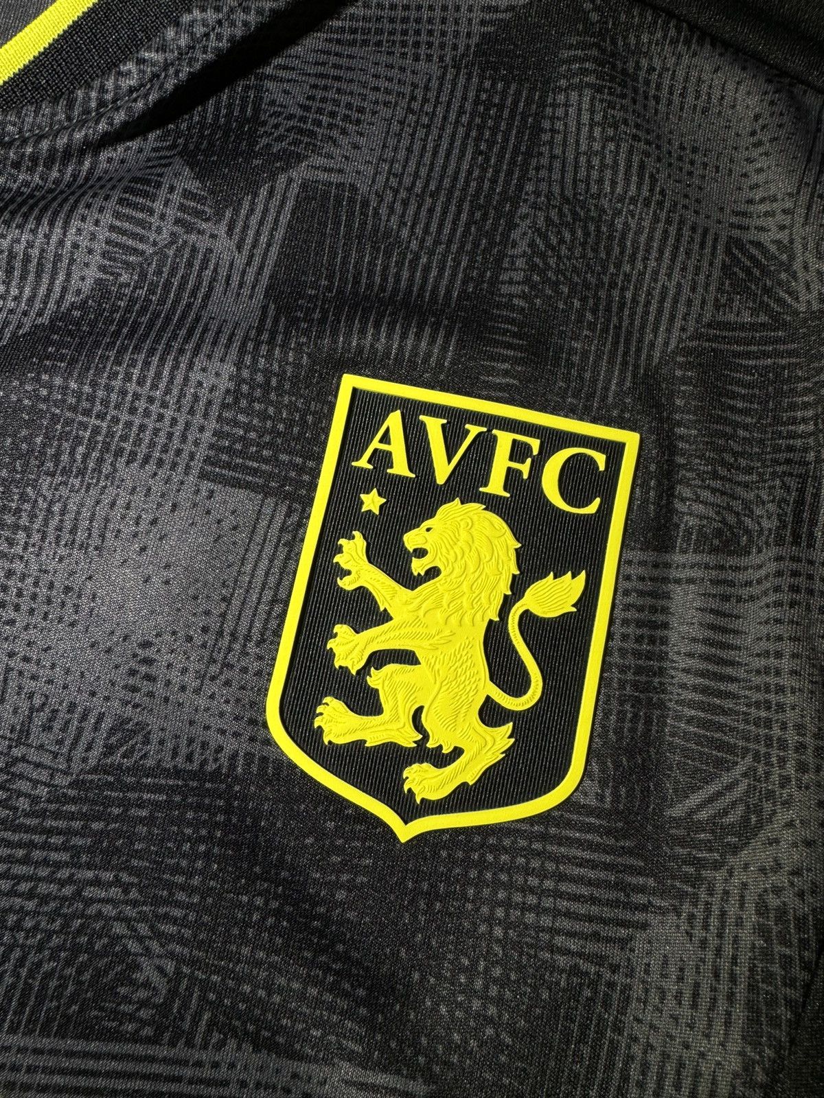 Castore Aston Villa Castore Football Jersey Shirt Size US L / EU 52-54 / 3 - 5 Thumbnail