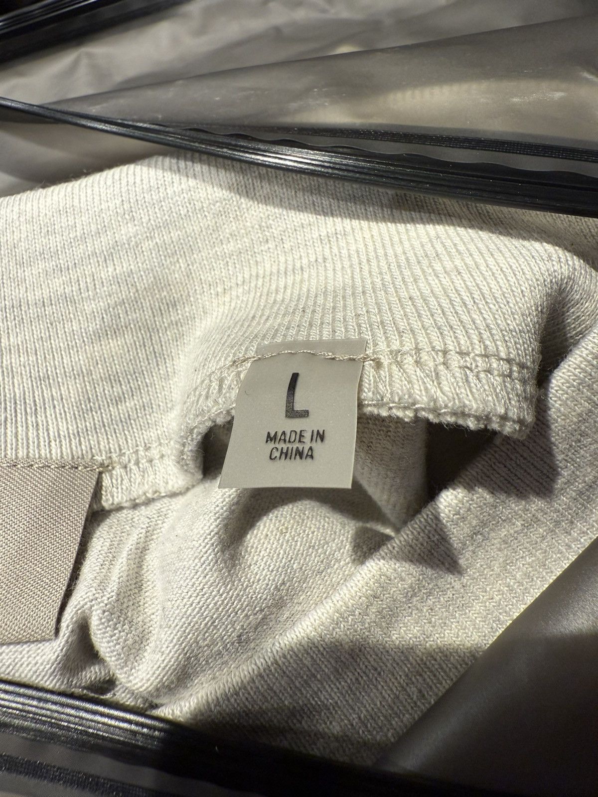 Fear of God Fear of God Essentials T-Shirt SS22 Light Oatmeal Size US L / EU 52-54 / 3 - 5 Thumbnail