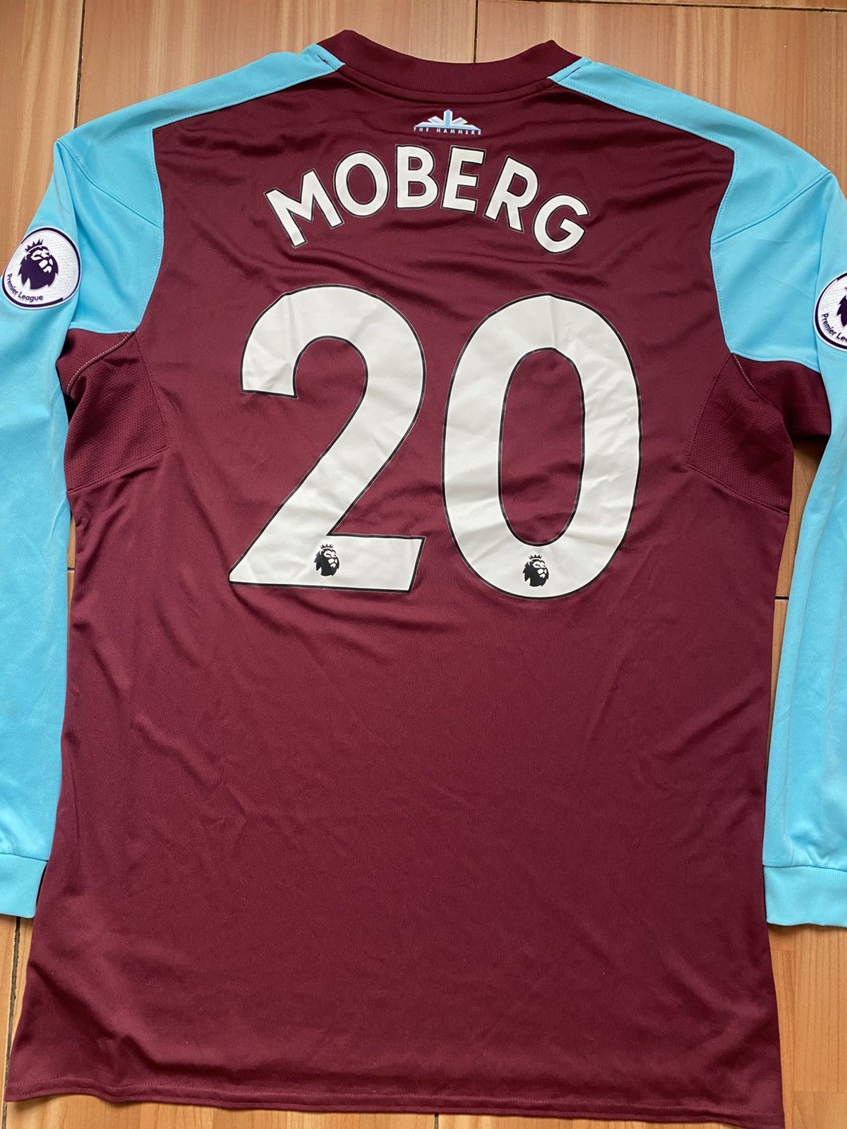 Umbro Umbro West Ham United L/S Home Football Shirt 2017/18 Size US L / EU 52-54 / 3 - 6 Thumbnail
