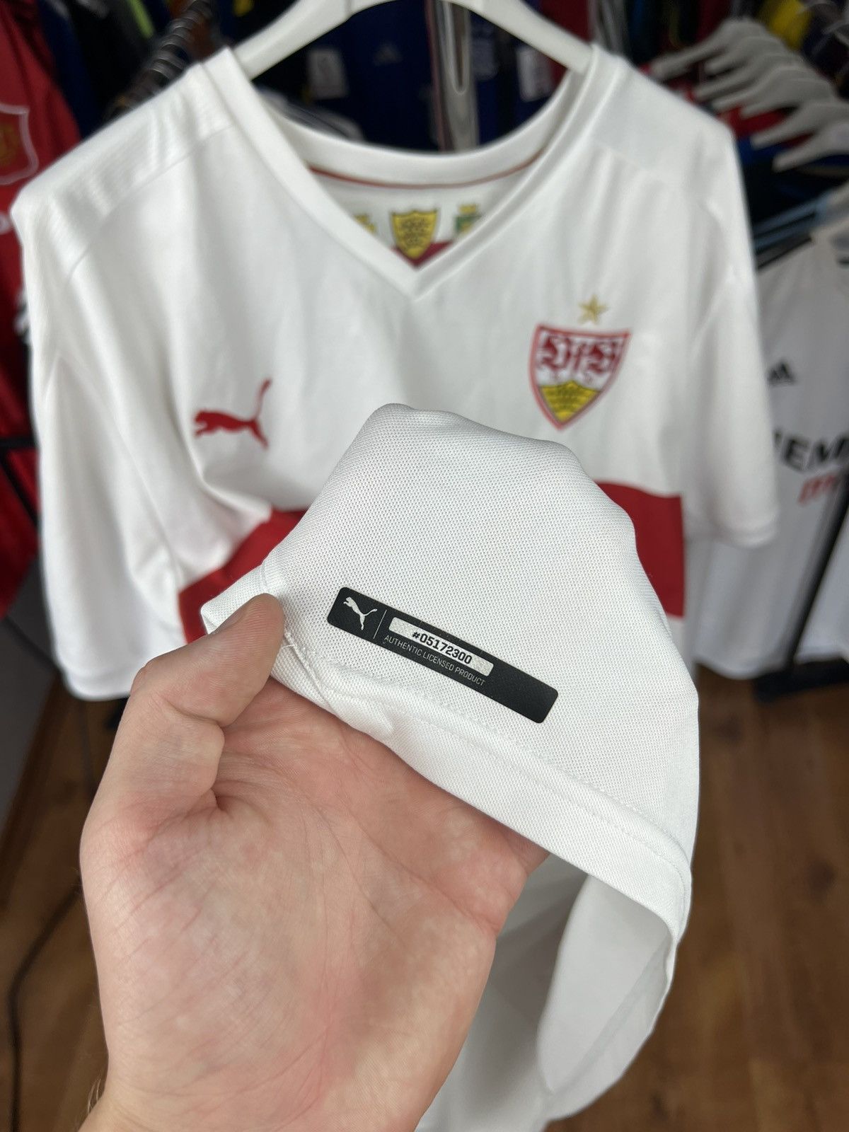 Puma Soccer Jersey Puma Stuttgart 2015/16 Ginczek #33 Size US XL / EU 56 / 4 - 4 Thumbnail