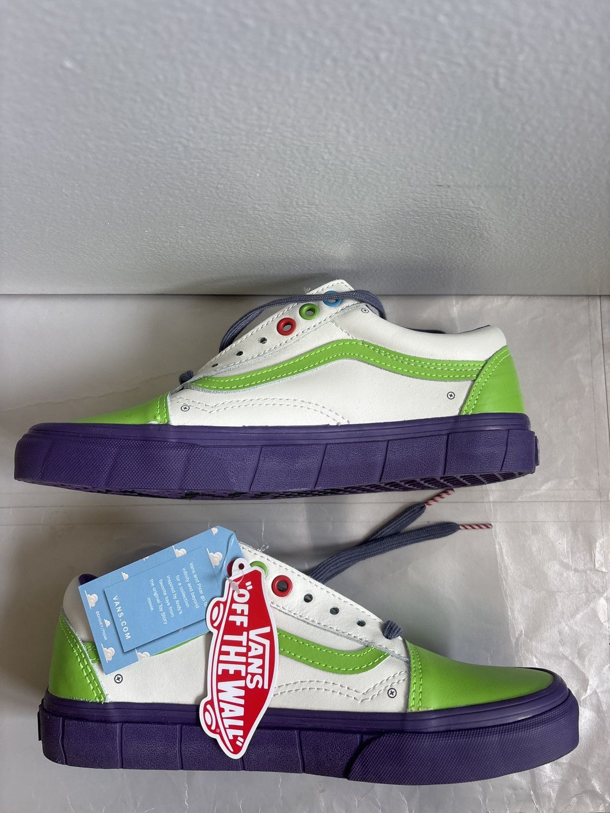 Vans Vans x Toy Story “Old Skool” Size US 7 / EU 40 - 3 Thumbnail