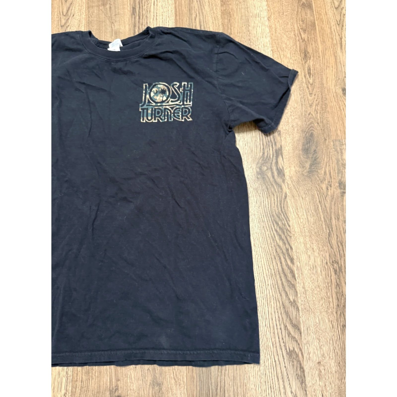 Gildan Gildan Shirt Men Large Black Camouflage Josh Turner Band USA Flag Short Sleeve Crew Neck T-Shirt Size US L / EU 52-54 / 3 - 4 Thumbnail