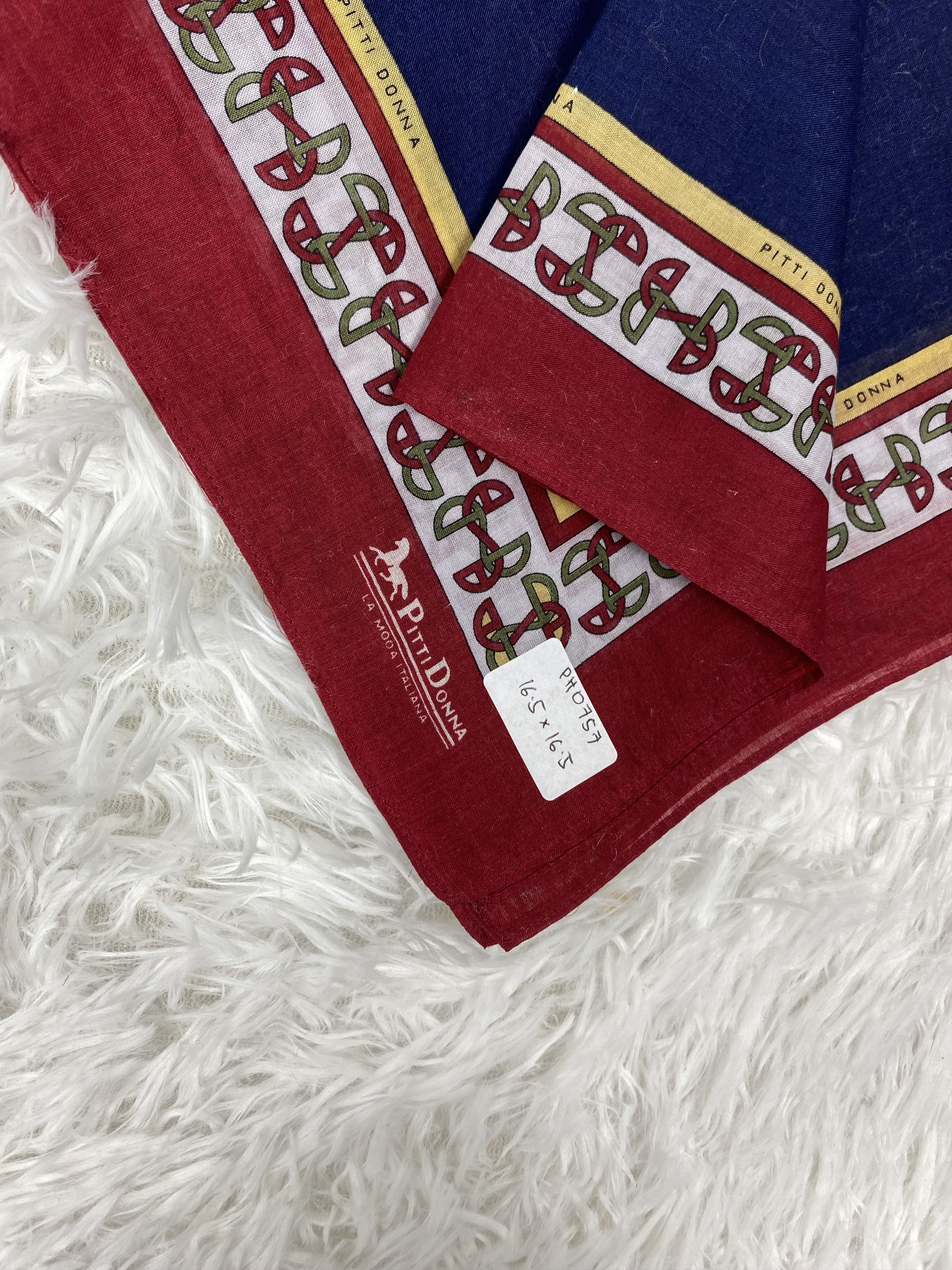 Vintage Vintage Pitti Donna Handkerchief Neckerchief PH0757 Size ONE SIZE - 2 Thumbnail