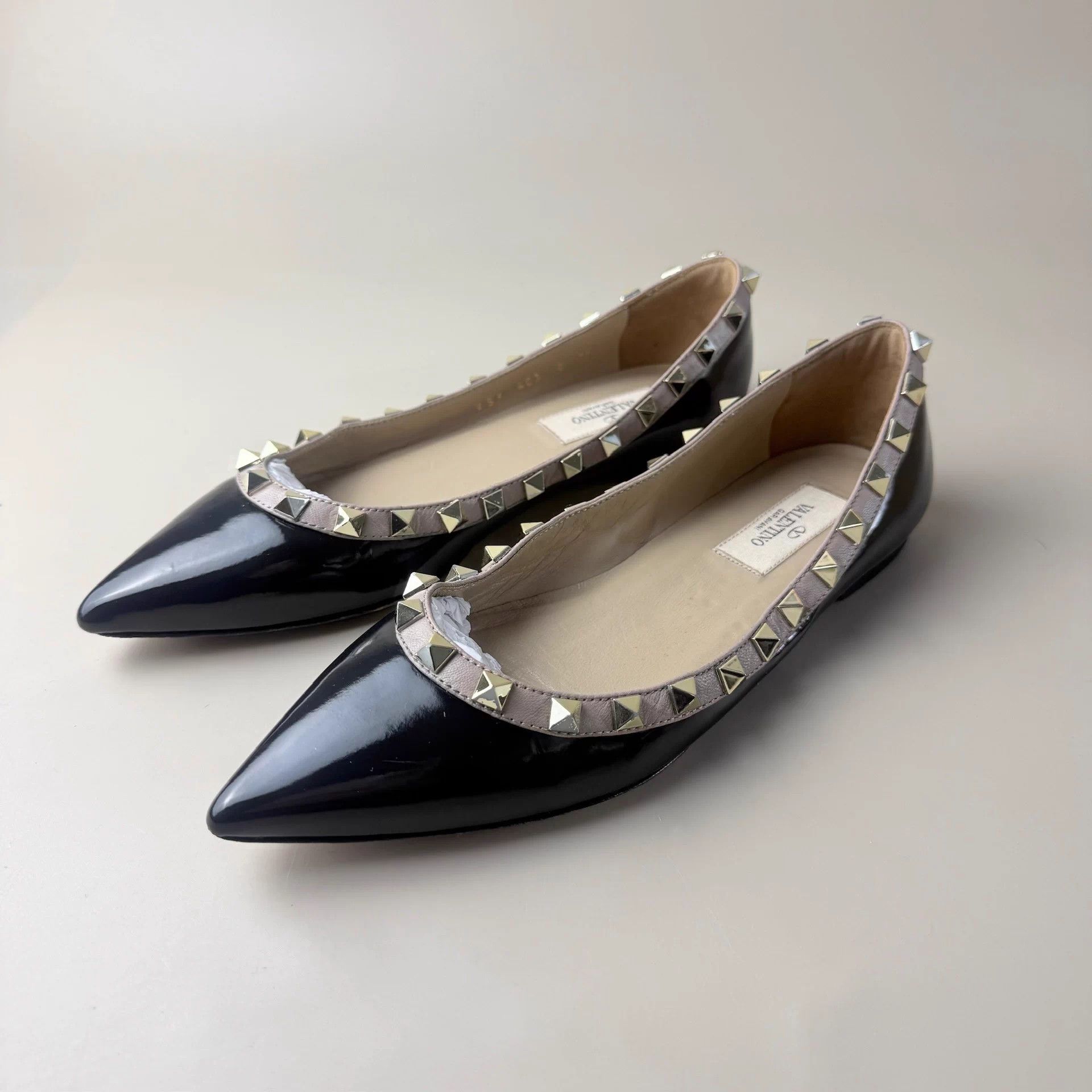 Valentino Valentino black studded low-heel shoes 37 95 new Size US 6.5 / IT 36.5 - 1 Thumbnail
