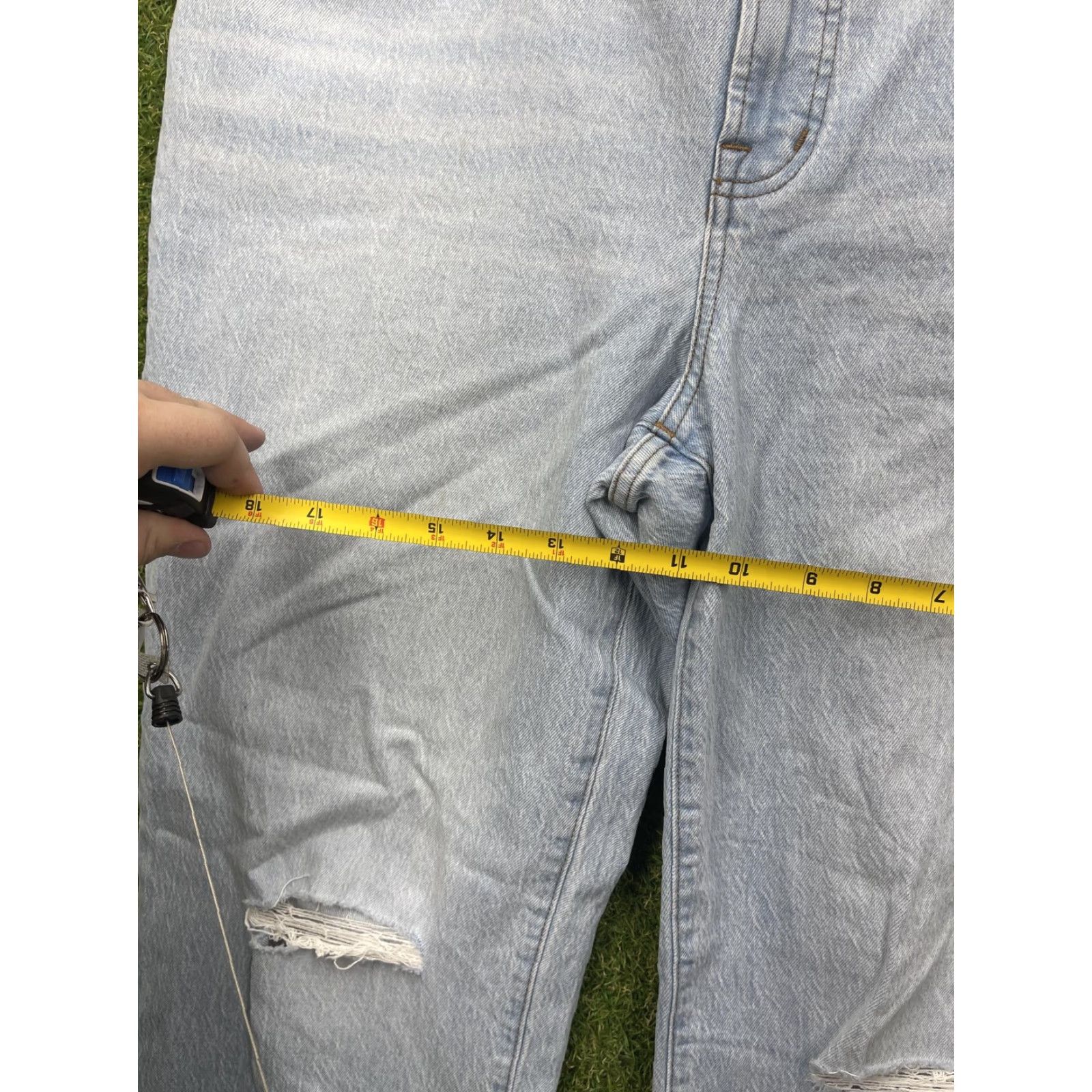 Madewell VINTAGE Madewell Jeans Womens 32 Perfect Vintage Straight High Rise Distressed Lightwash Blue Jeans Womens Size 24" / US 00 / IT 34 - 2 Thumbnail
