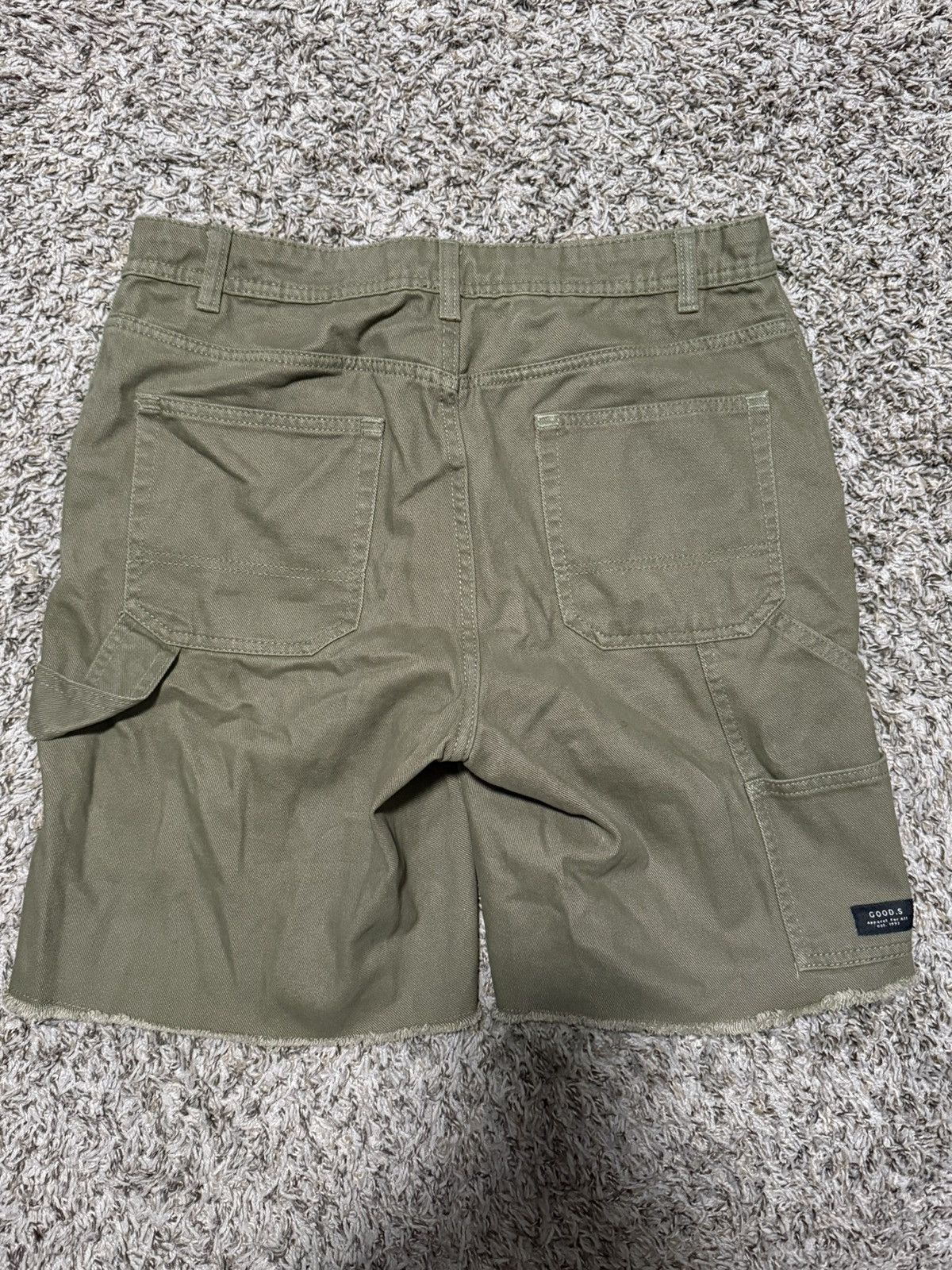New Look New Look Raw Hem Relaxed Carpenter Shorts in Khaki Size US 32 / EU 48 - 4 Thumbnail