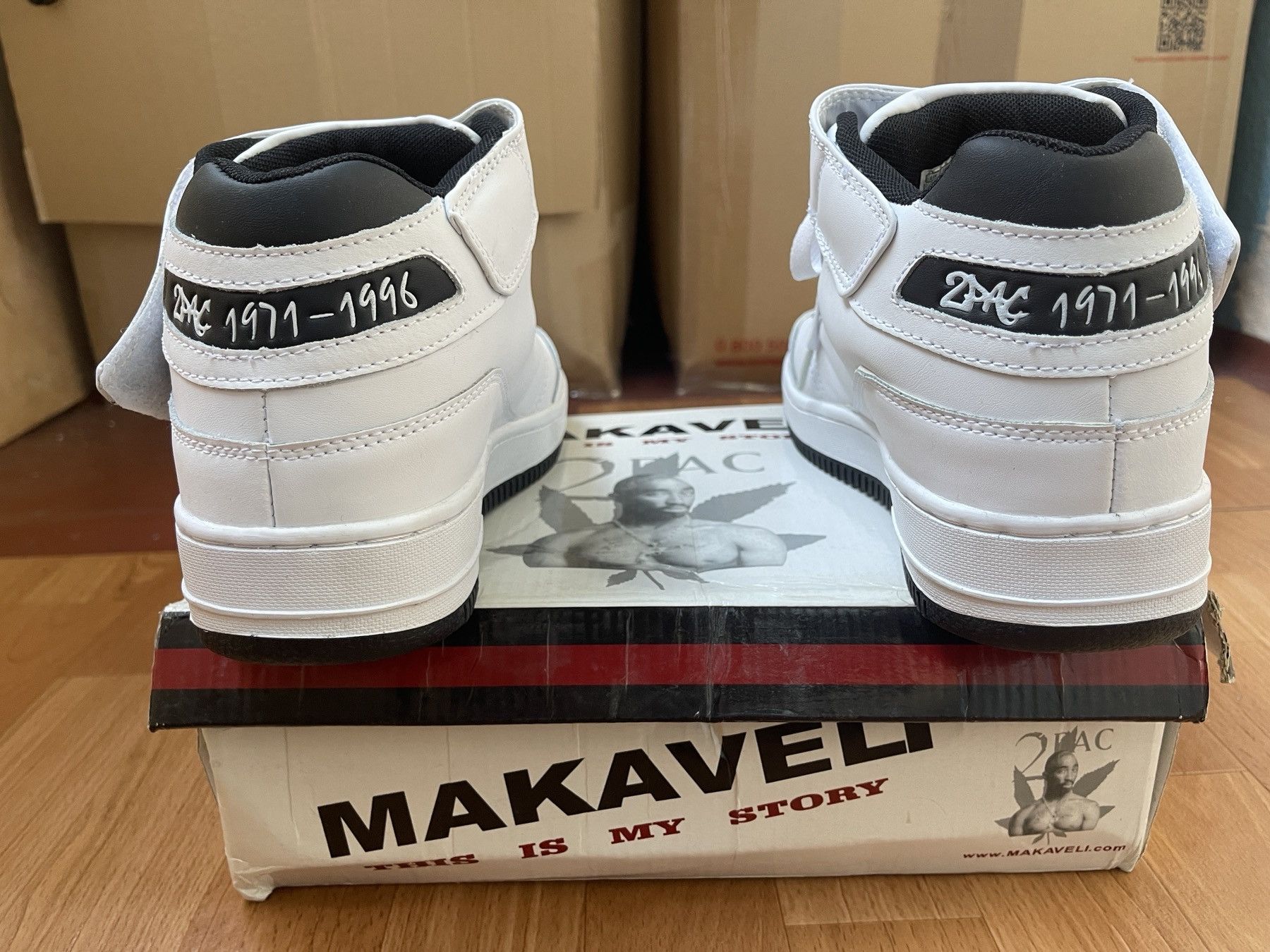 Makaveli MAKAVELI Branded sneakers, 2Pac shoes, Hi Top vintage US 9 Size US 9 / EU 42 - 17 Thumbnail