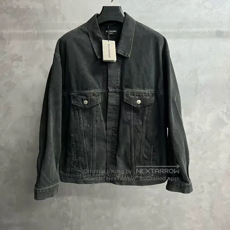Balenciaga Balenciaga Black Spray Paint Effect Logo Denim Jacket Size US S / EU 44-46 / 1 - 1 Thumbnail