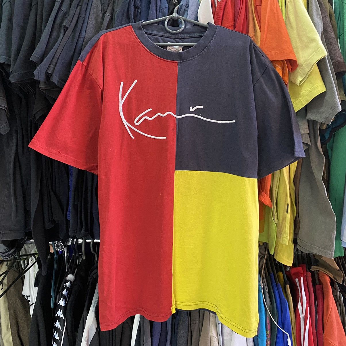 Vintage Vintage Karl Kani Big Logo Three Colour y2k tee Size US L / EU 52-54 / 3 - 1 Thumbnail