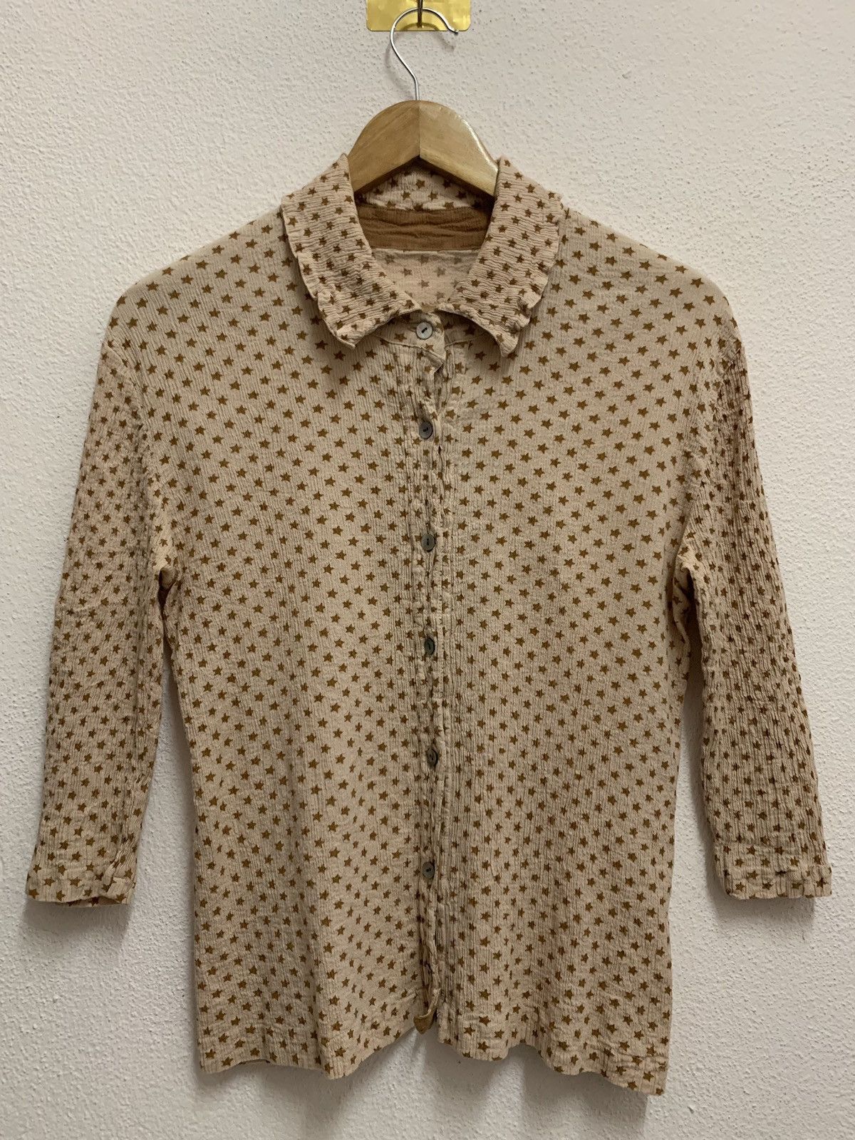 Issey Miyake TSUMORI CHISATO By Issey Miyake Crepe Pleated Star Button Up Size M / US 6-8 / IT 42-44 - 1 Thumbnail