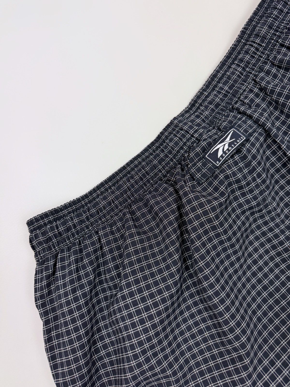 Reebok 2000s Vintage Reebok Essentials Black Checkered Nylon Shorts Size US 34 / EU 50 - 4 Thumbnail