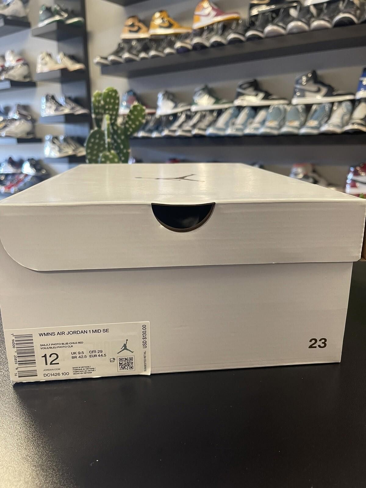 Jordan Brand Air Jordan 1 Mid Let Her Man Sail Red White Women's Size 12 Size US 12 / IT 42 - 10 Thumbnail
