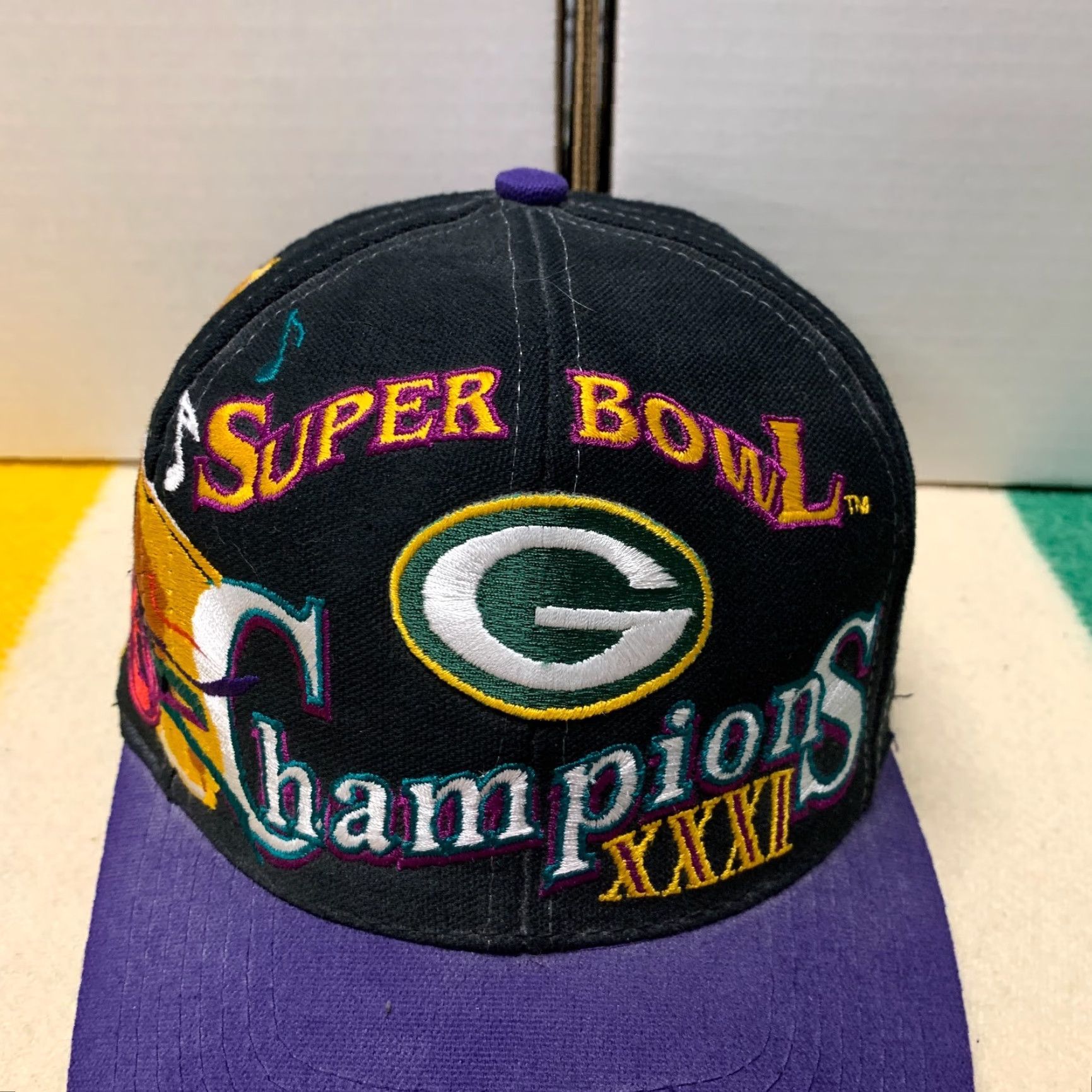 Logo Athletic VINTAGE Green Bay Packers Super Bowl Hat Black Snapback XXXI New Orleans Logo Athletic Hat Men One Size Black Size ONE SIZE - 2 Thumbnail